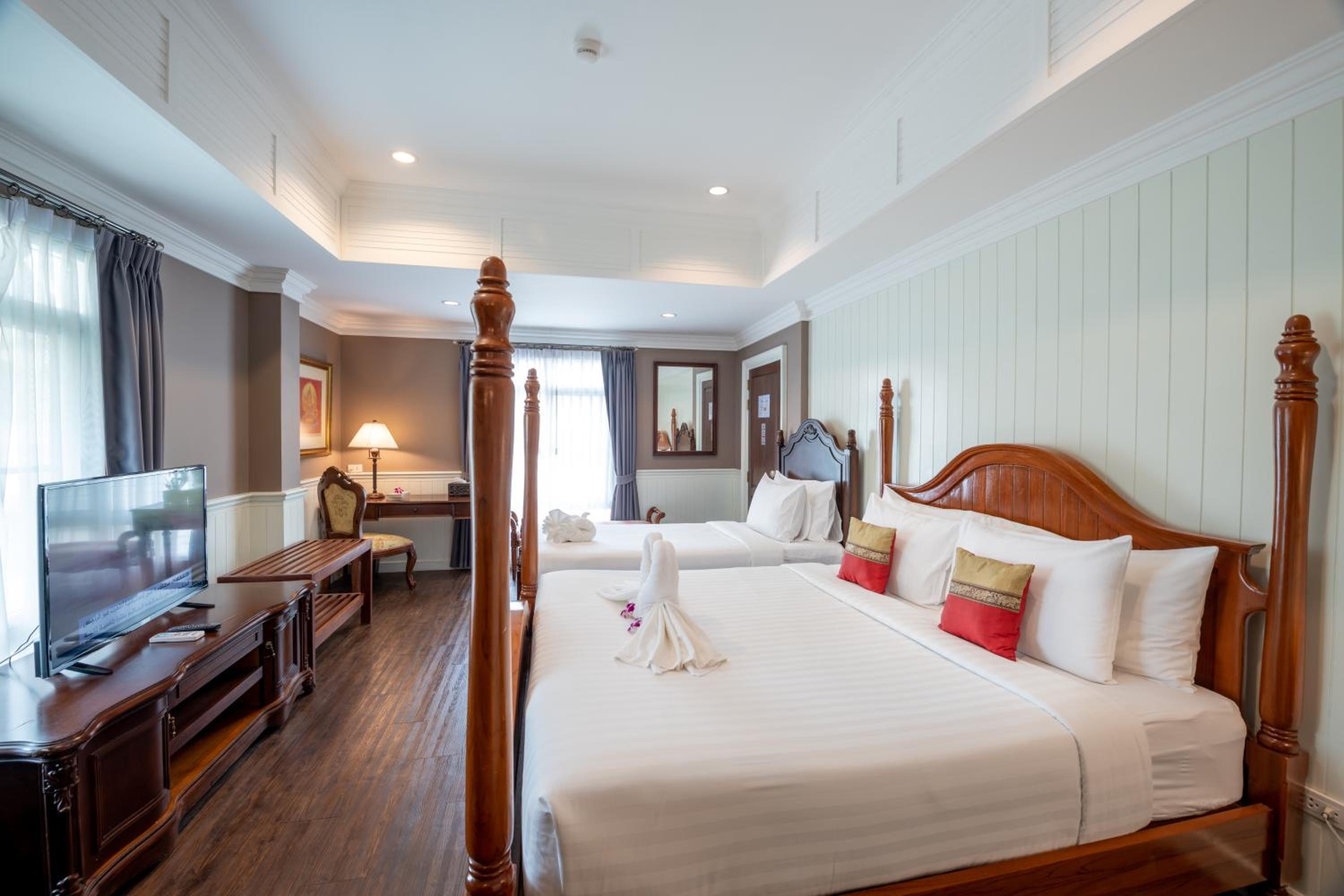 Triple Suite with City View