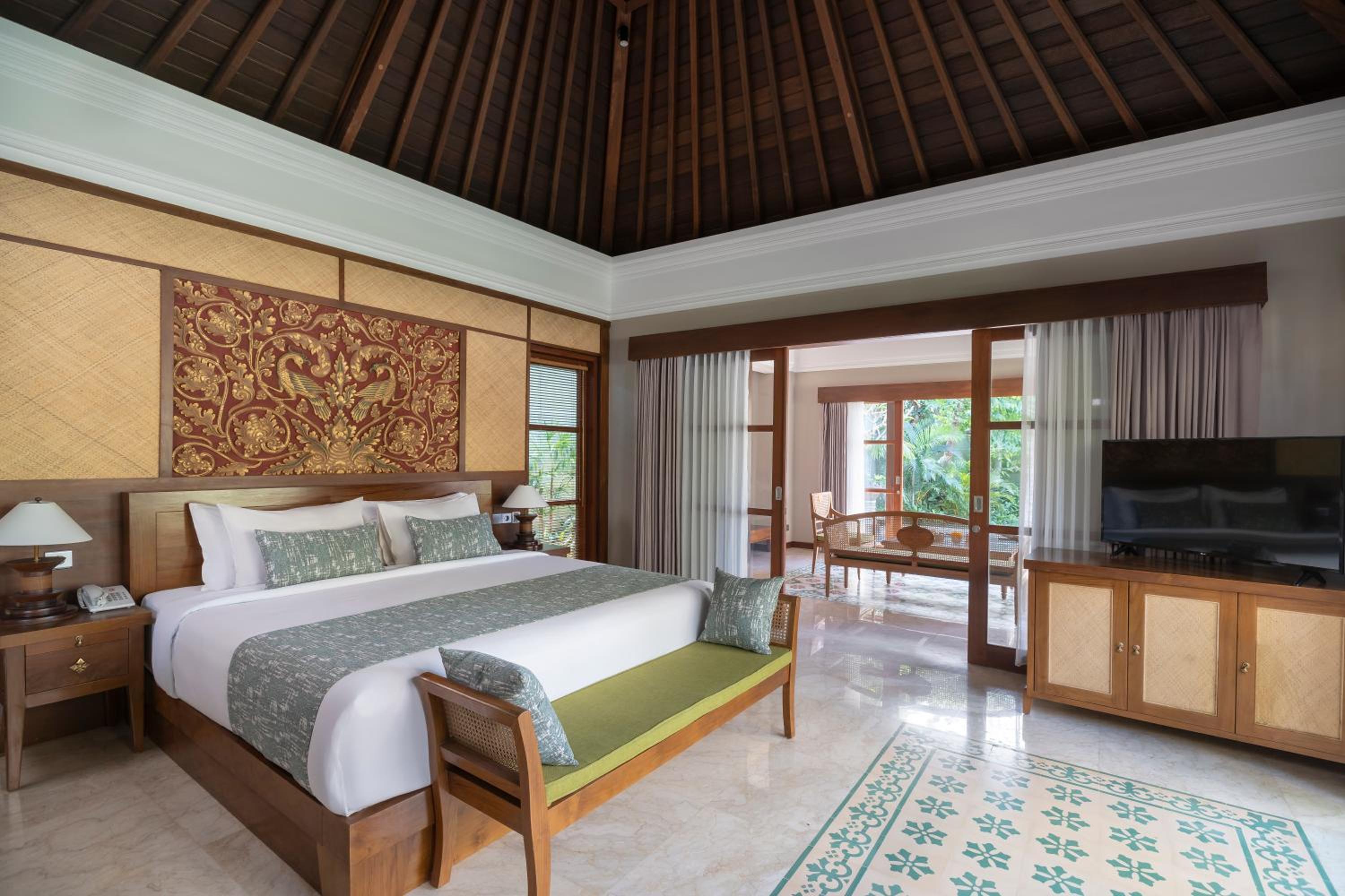 Royal Pool Villa with Extra Benefit