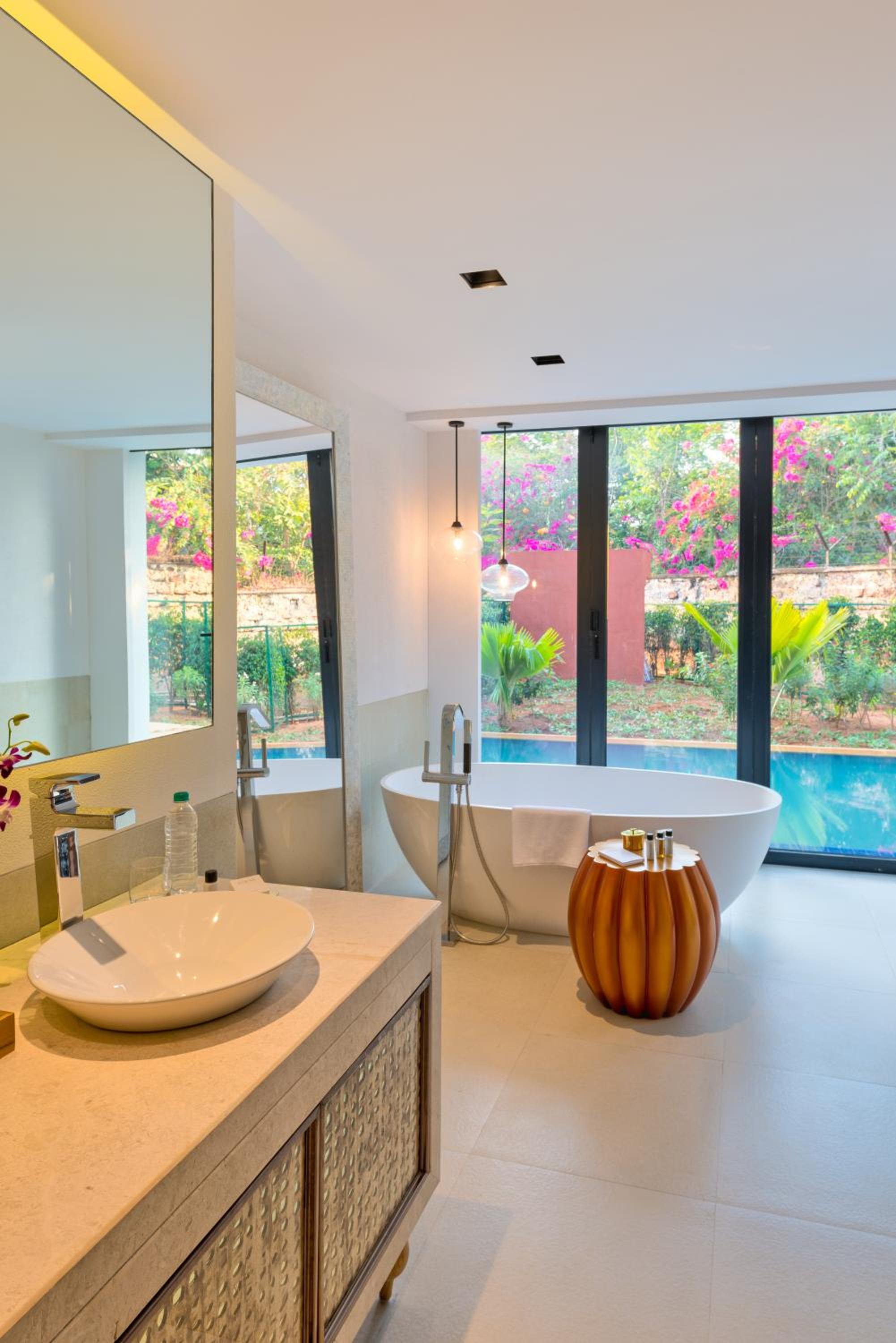 Deluxe Pool Villa with Private Pool - 20% discount on Spa & Laundry, Butler Service and All day breakfast (7 am to 7 pm) at La Concha