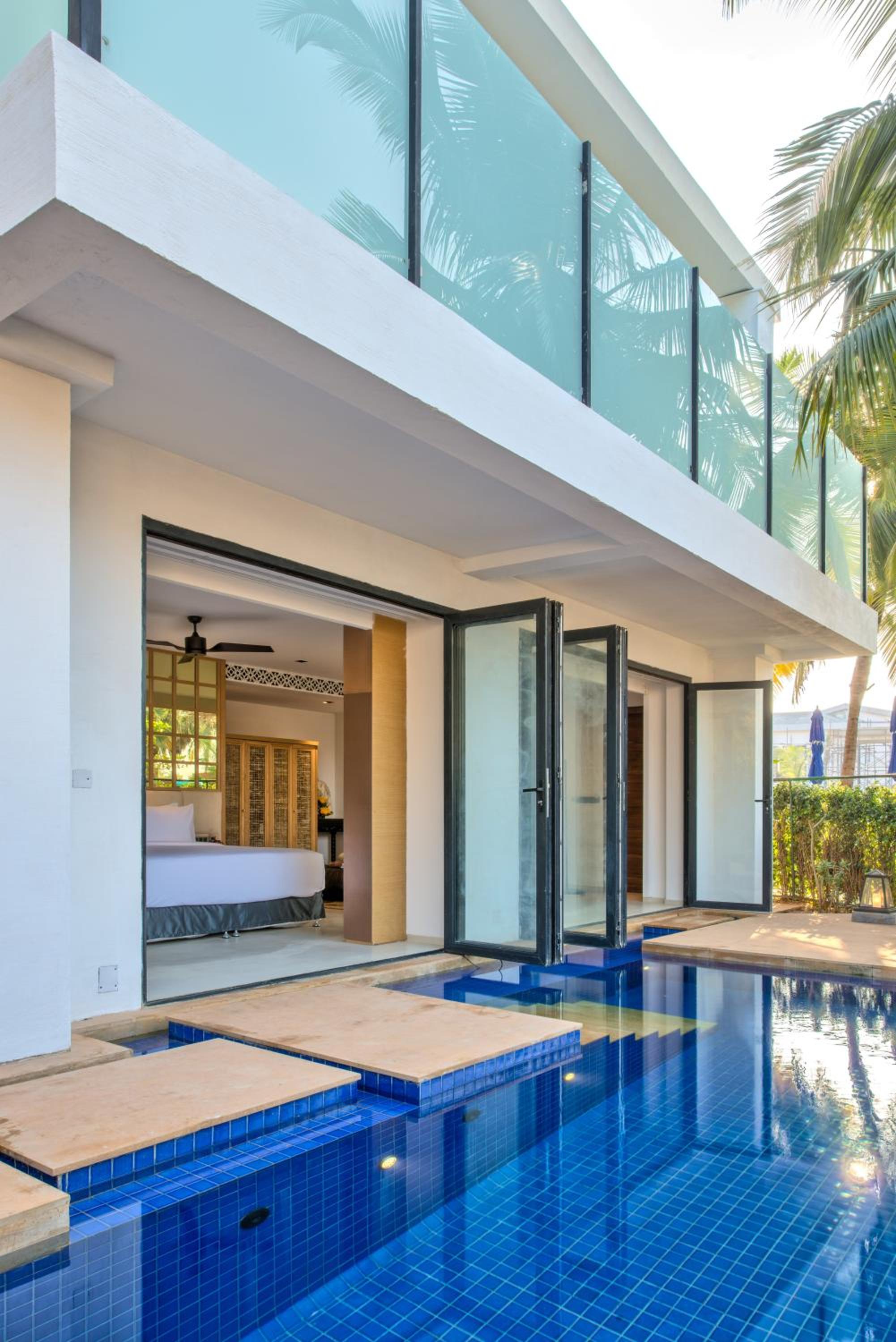 Deluxe Pool Villa with Private Pool - 20% discount on Spa & Laundry, Butler Service and All day breakfast (7 am to 7 pm) at La Concha