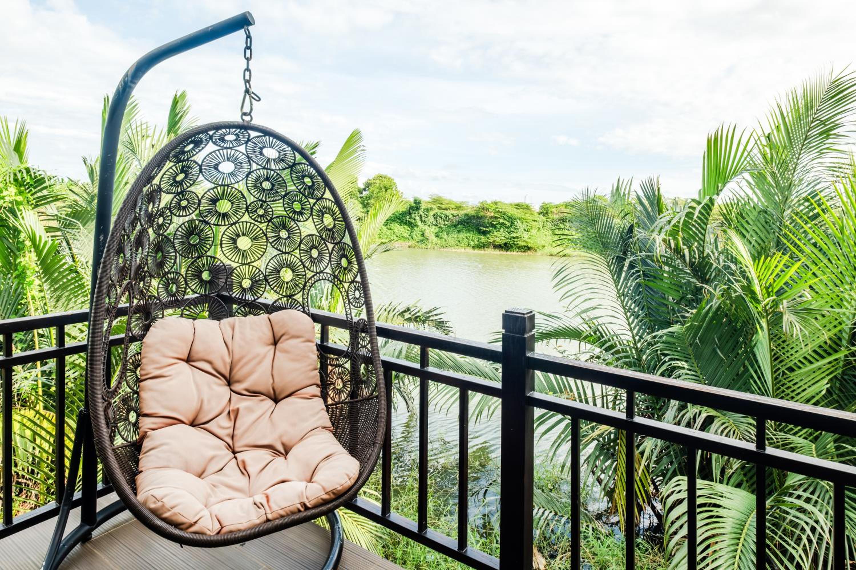 Two-Bedroom Villa with River View - Foot massage, Onsen Included