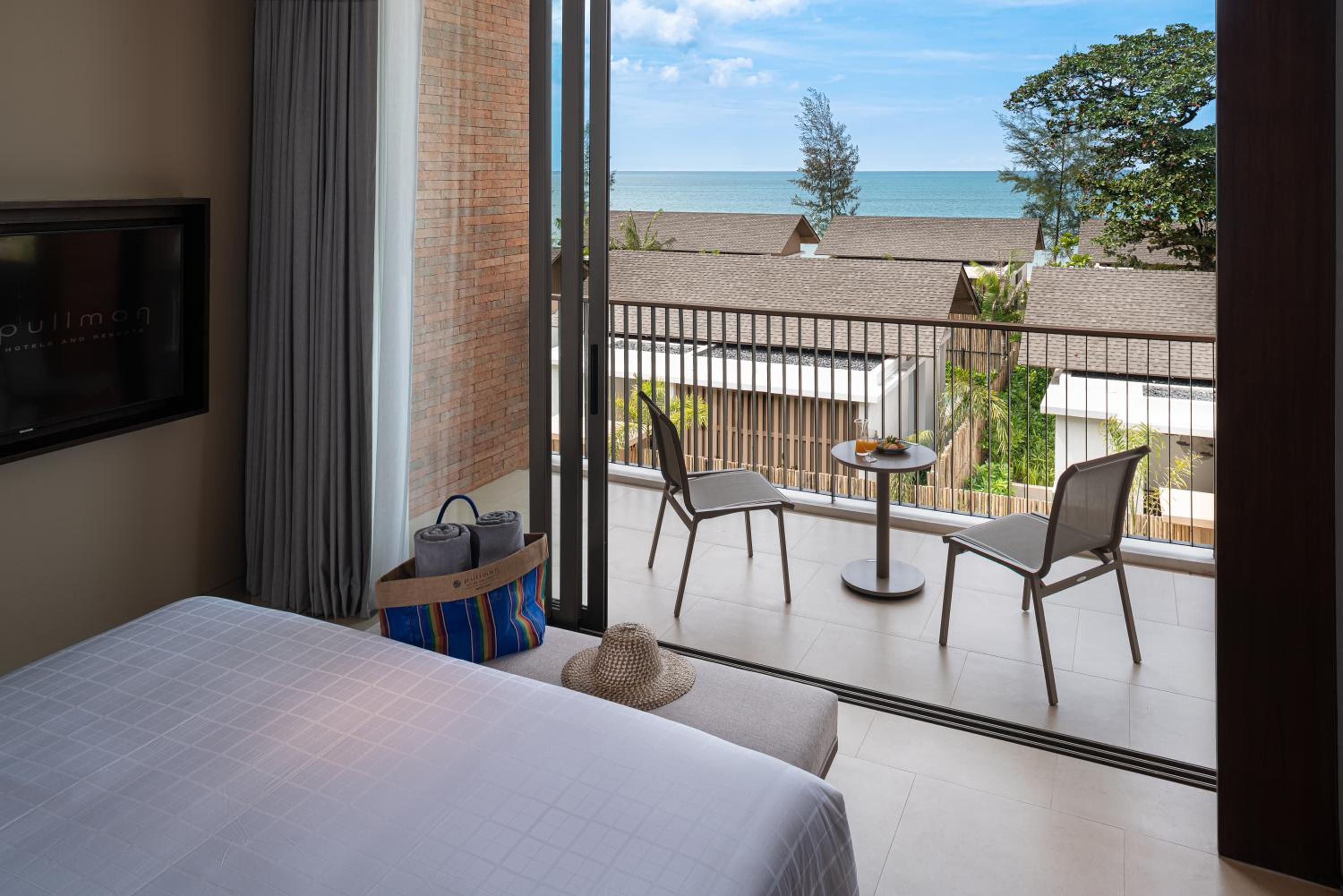 Deluxe King or Twin Room