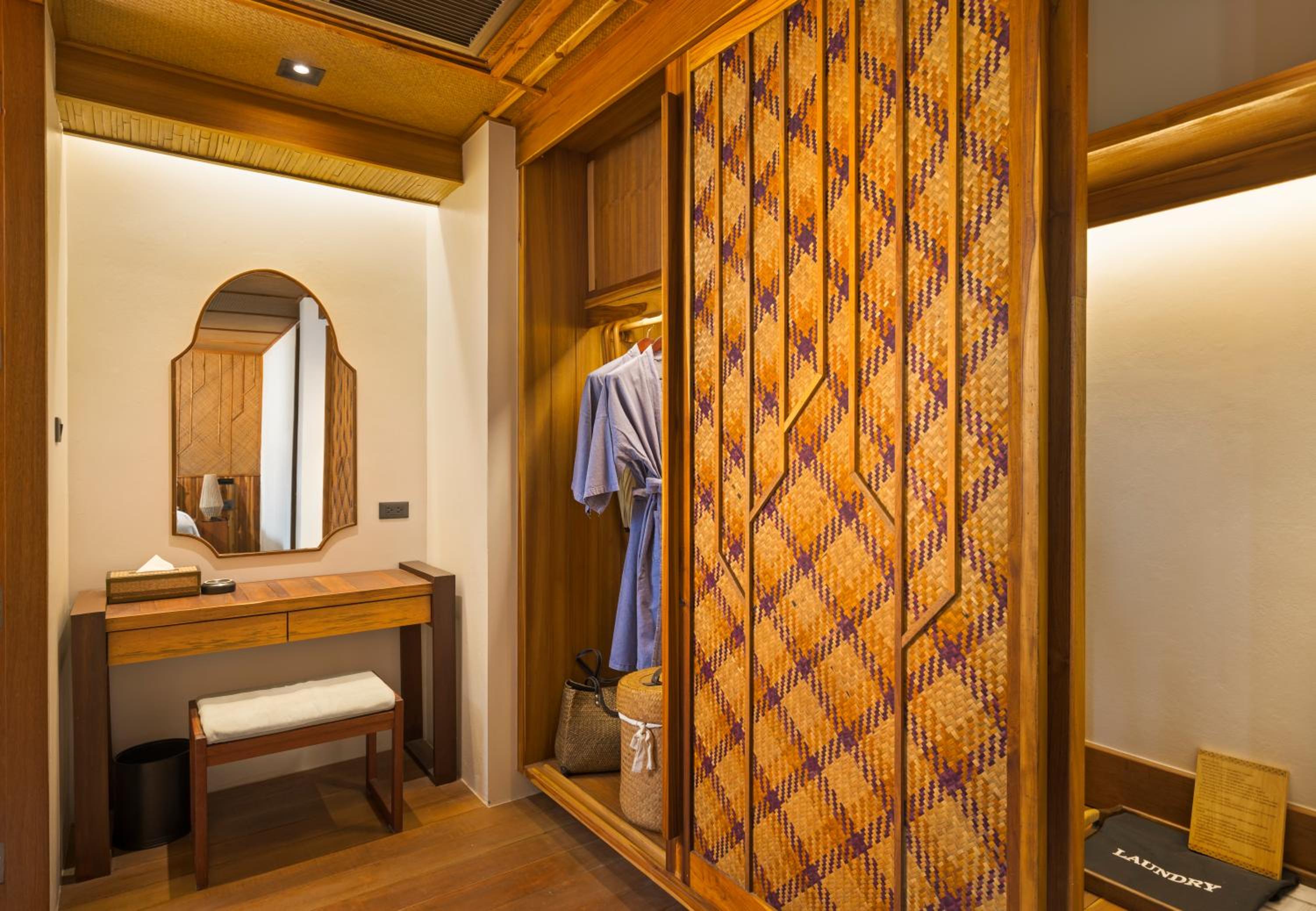 Jacuzzi Suite Water Villa- Free Schedule Shuttle to Ao Nang Beach/ Railay Beach