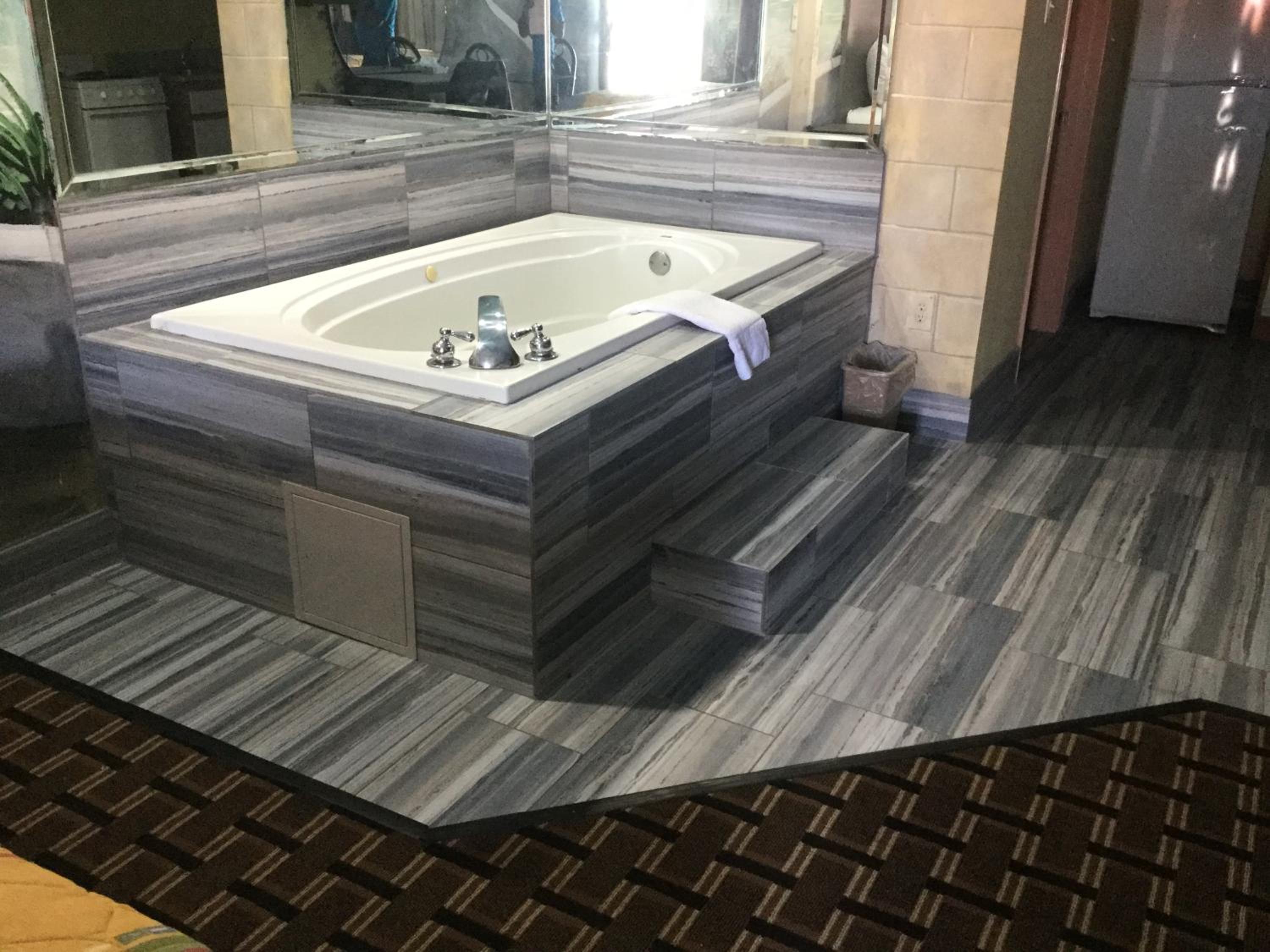 King Room with Spa Bath