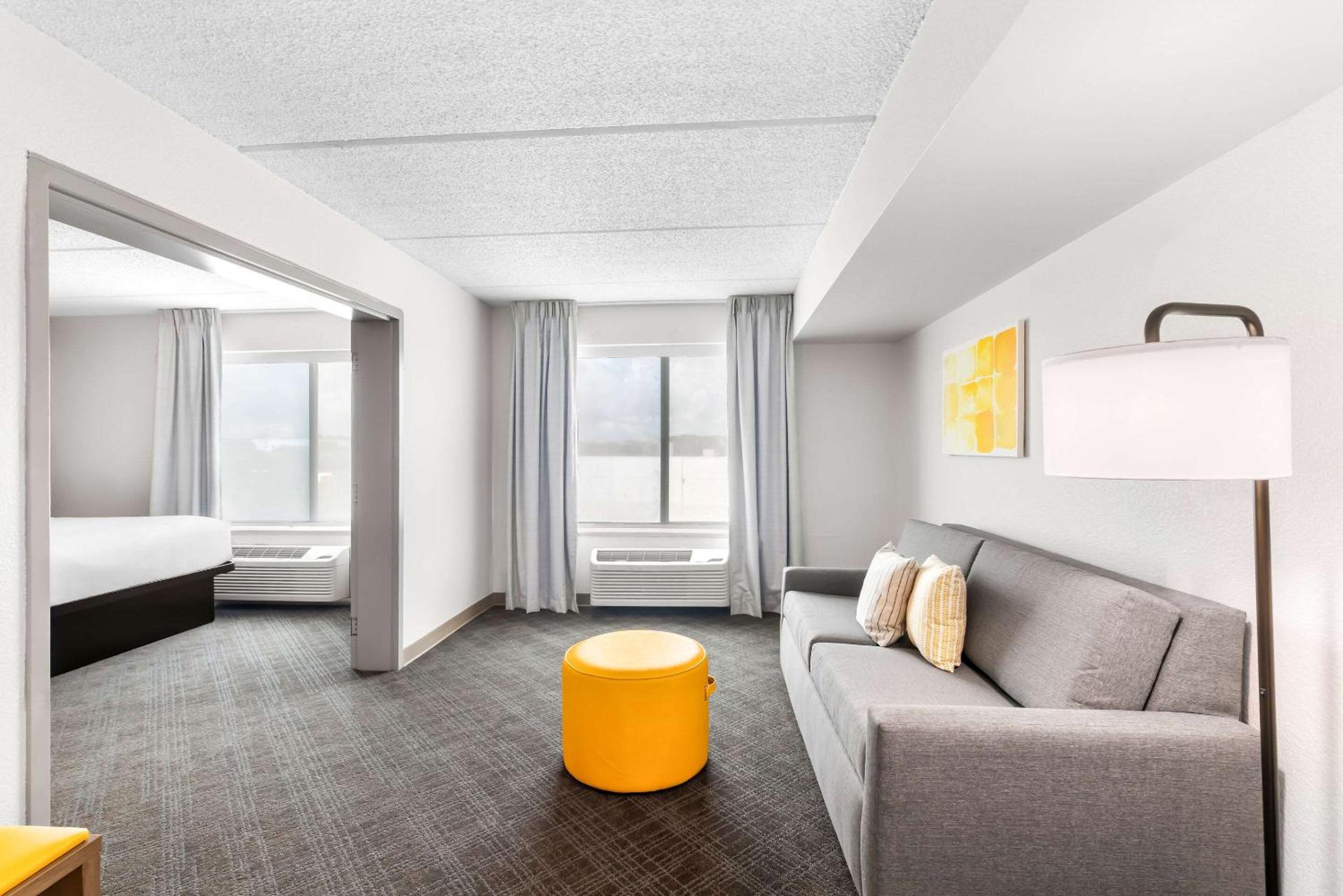 Queen Suite with Two Queen Beds - Non-Smoking