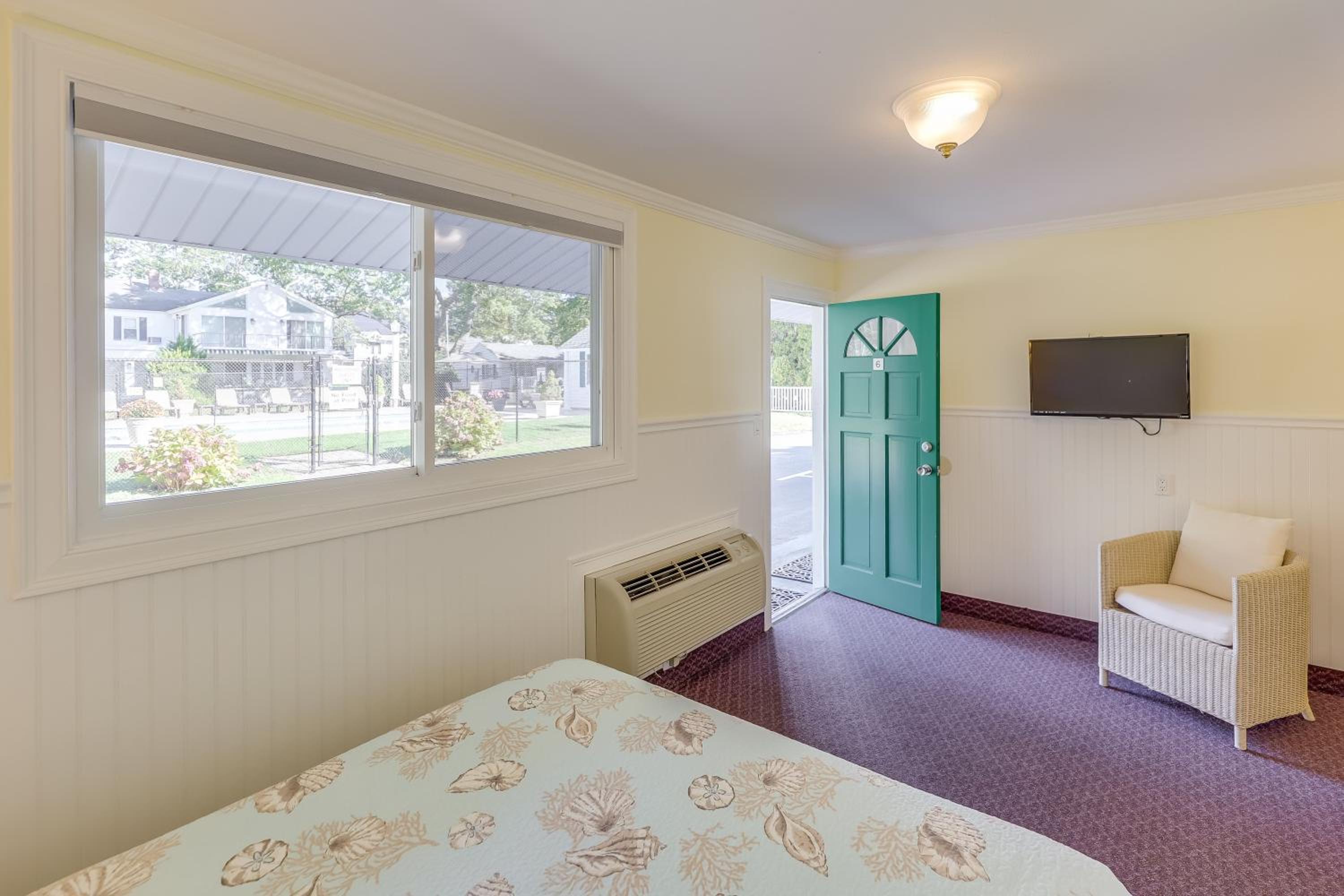 Queen Room
