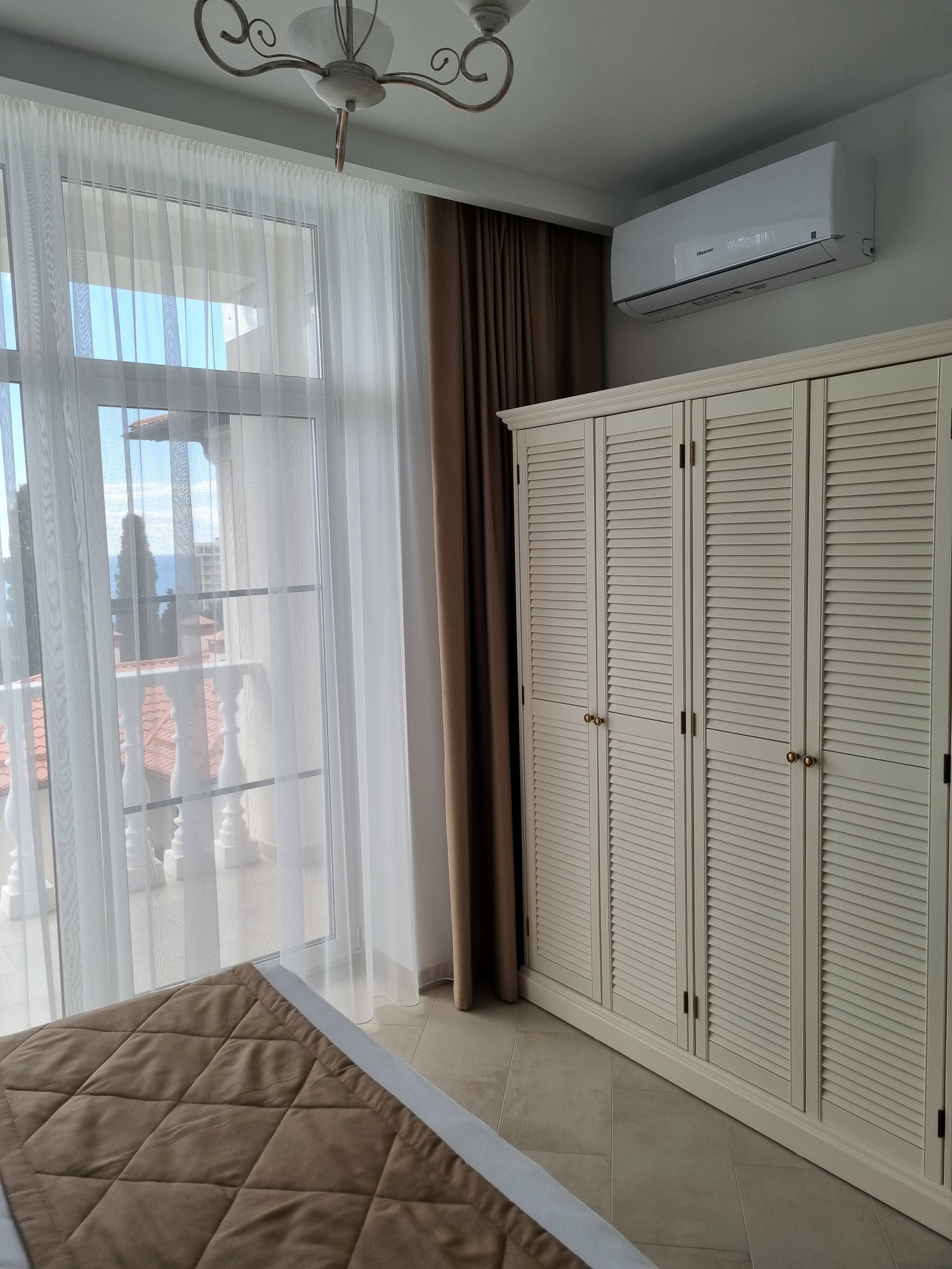 №7 трехкомнатный с кухней