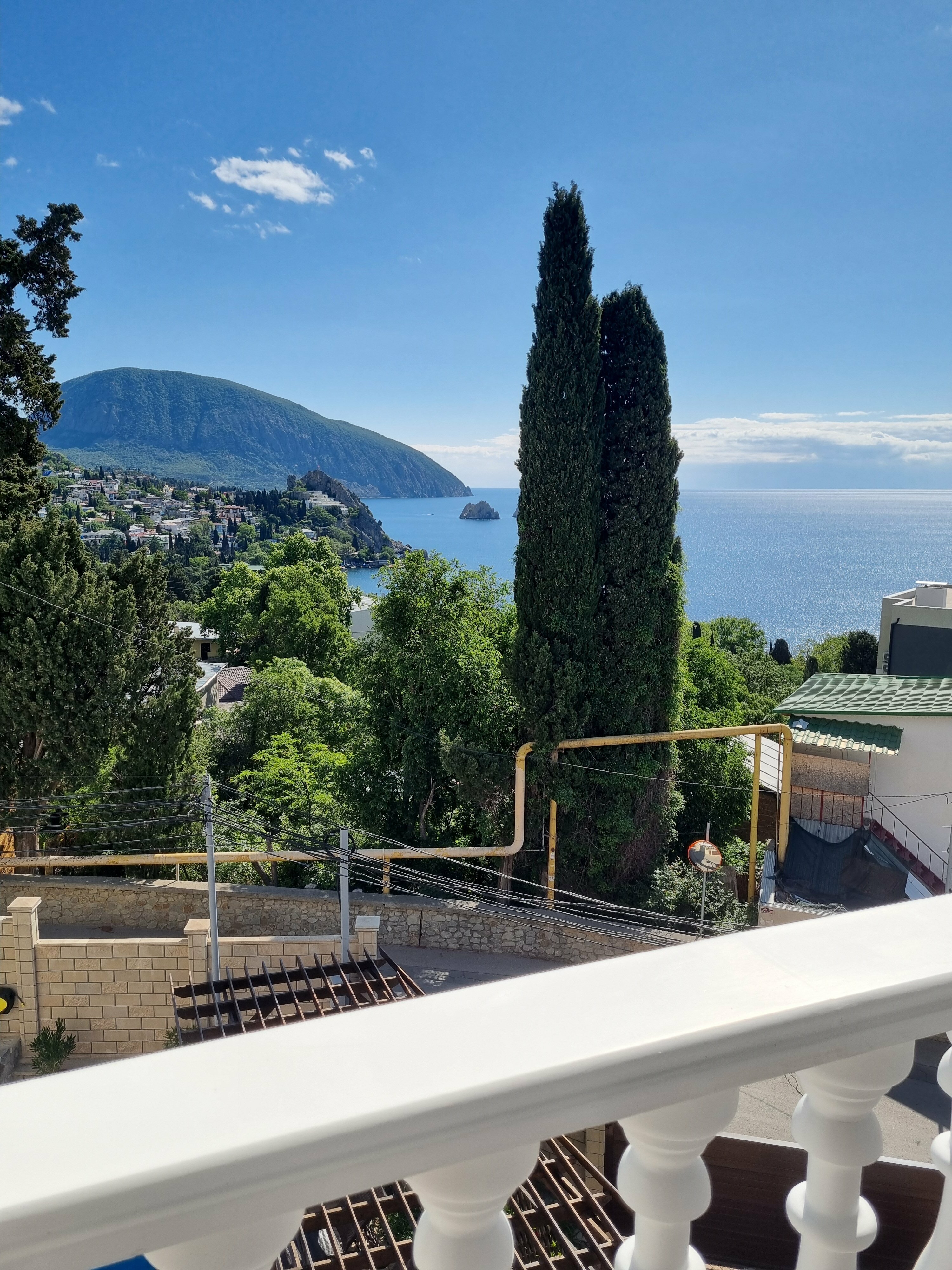 №6 трехкомнатный с кухней