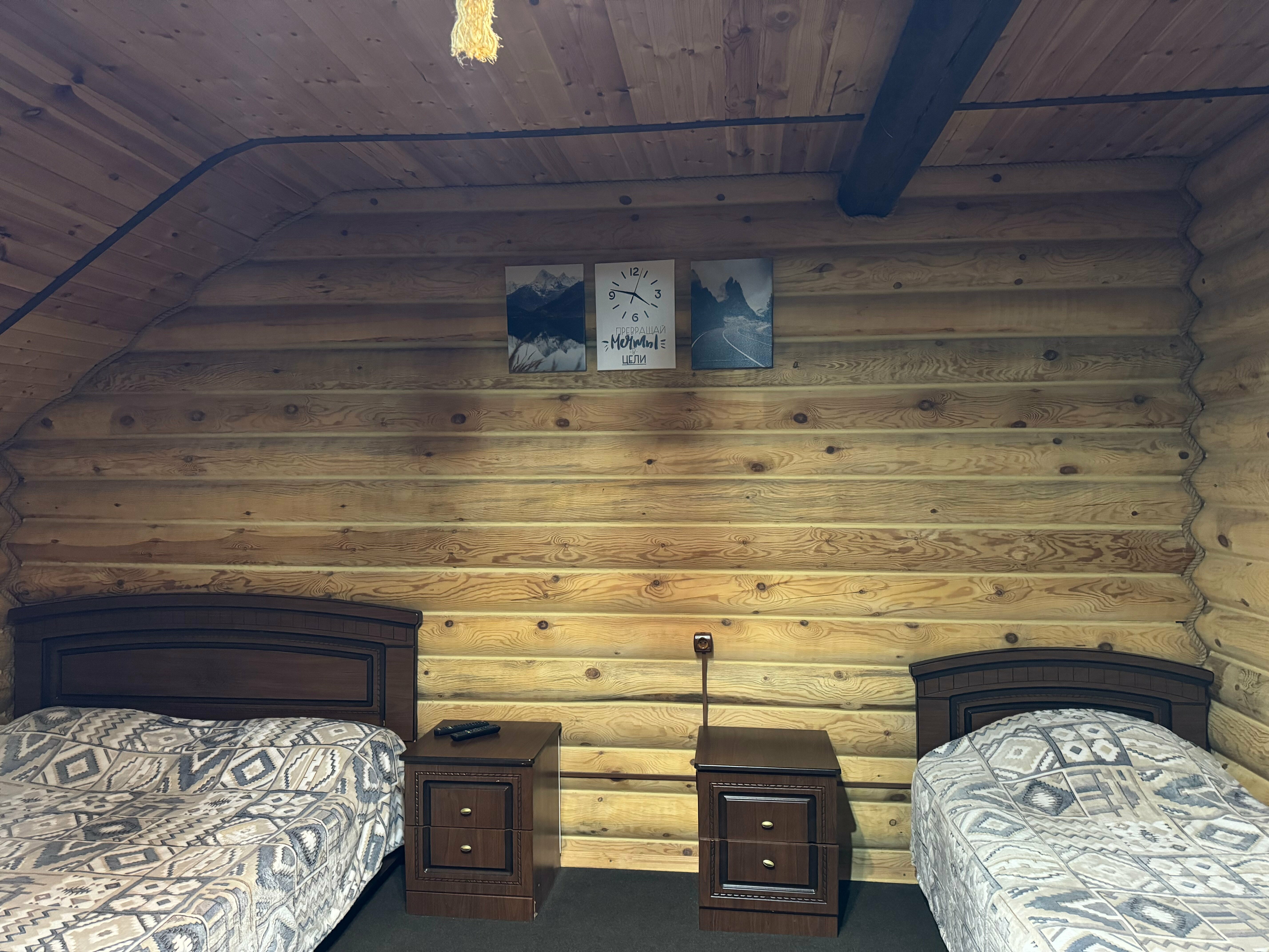 Трехместный номер «Комфорт» с душем