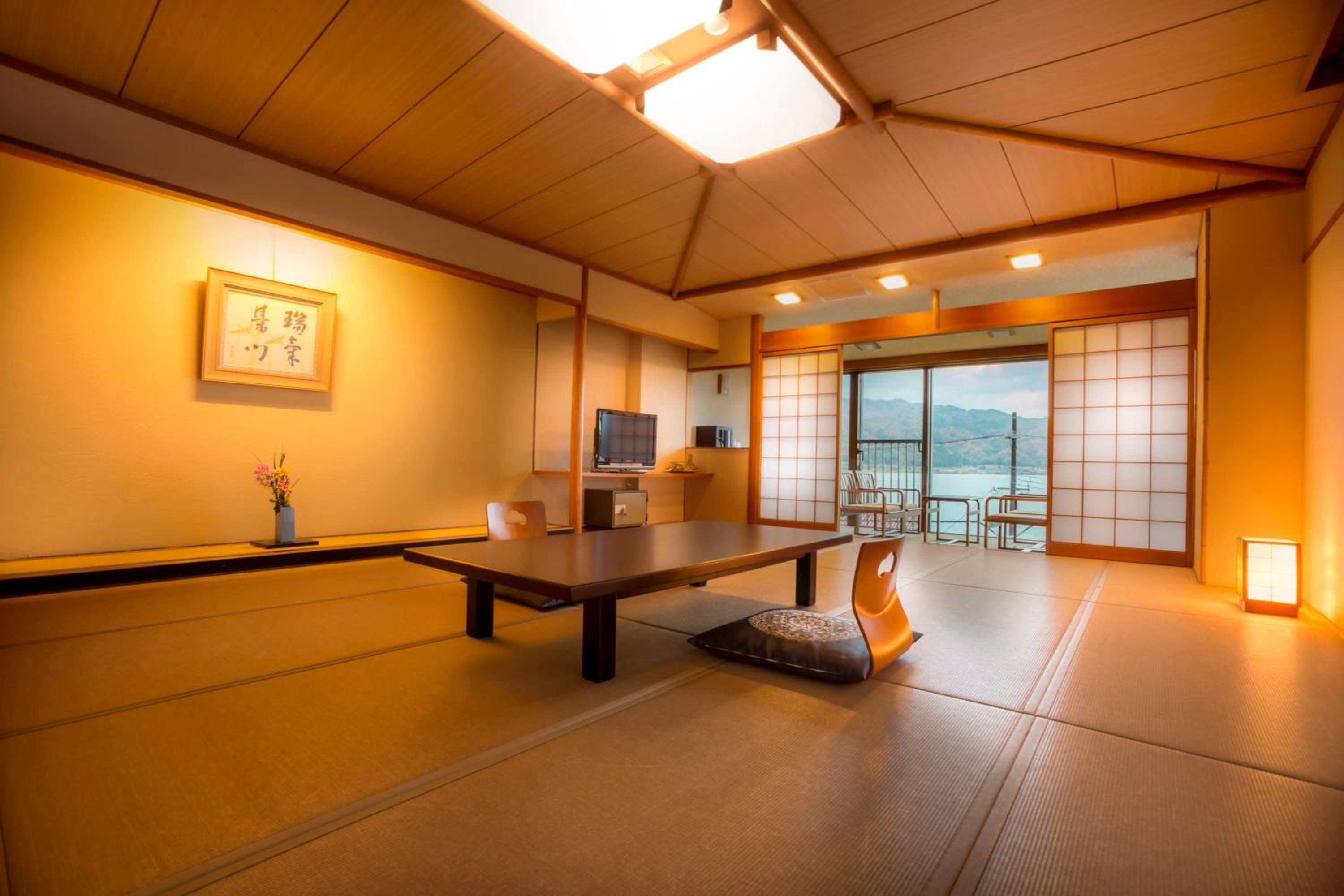 Japanese-Style Room