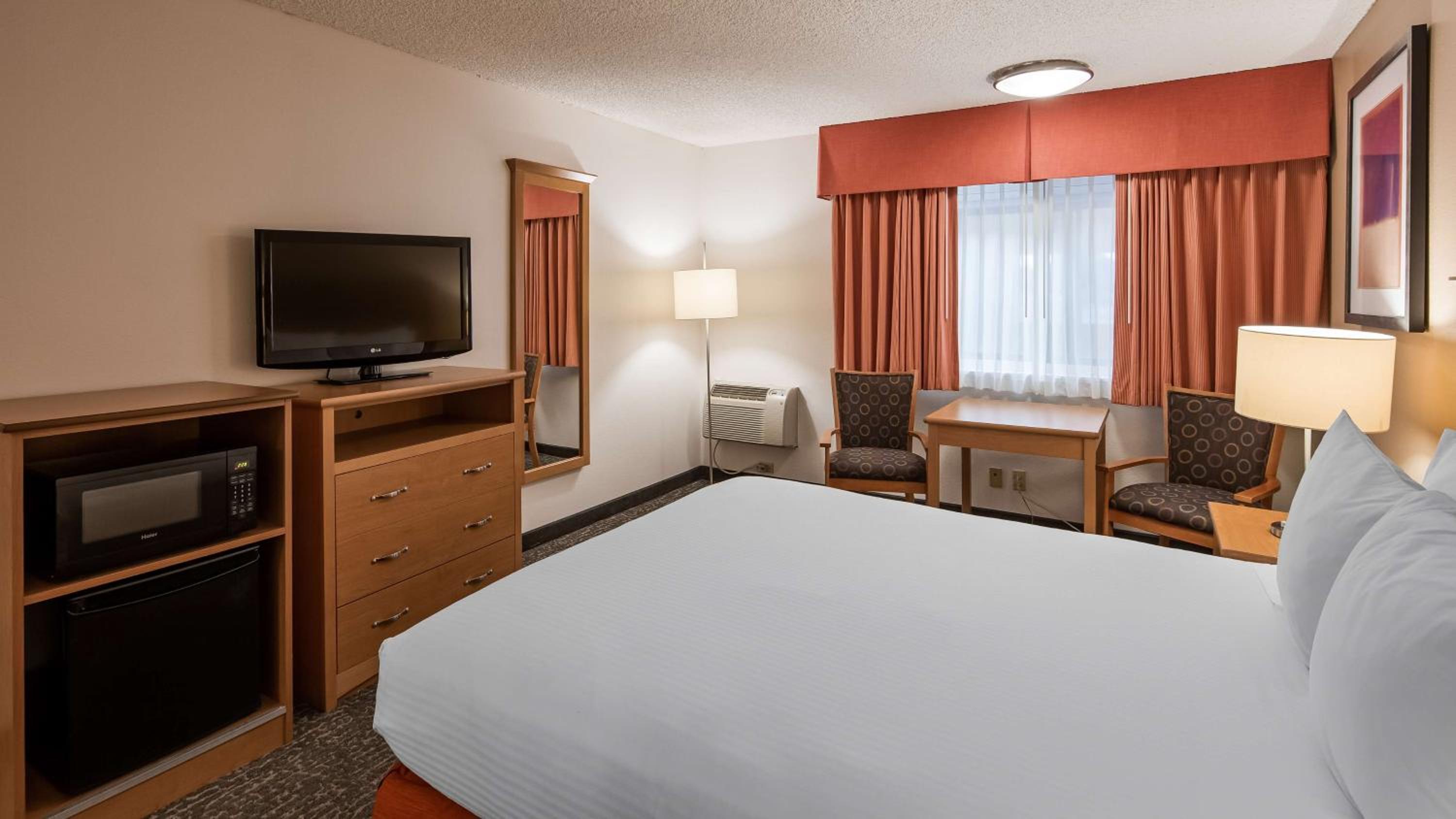 Queen Room - Non-Smoking