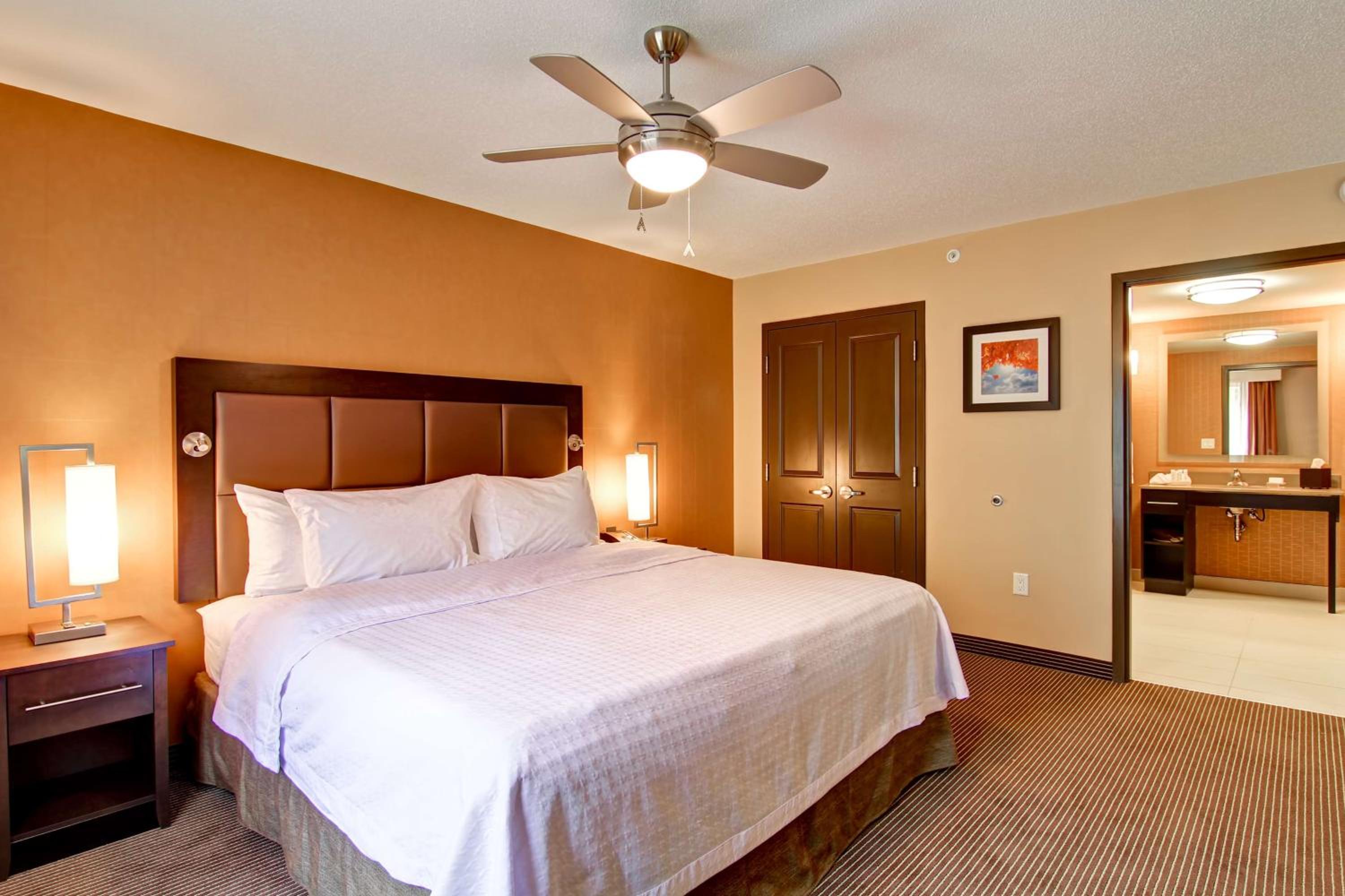 King Studio Suite - Hearing Access/Non-Smoking