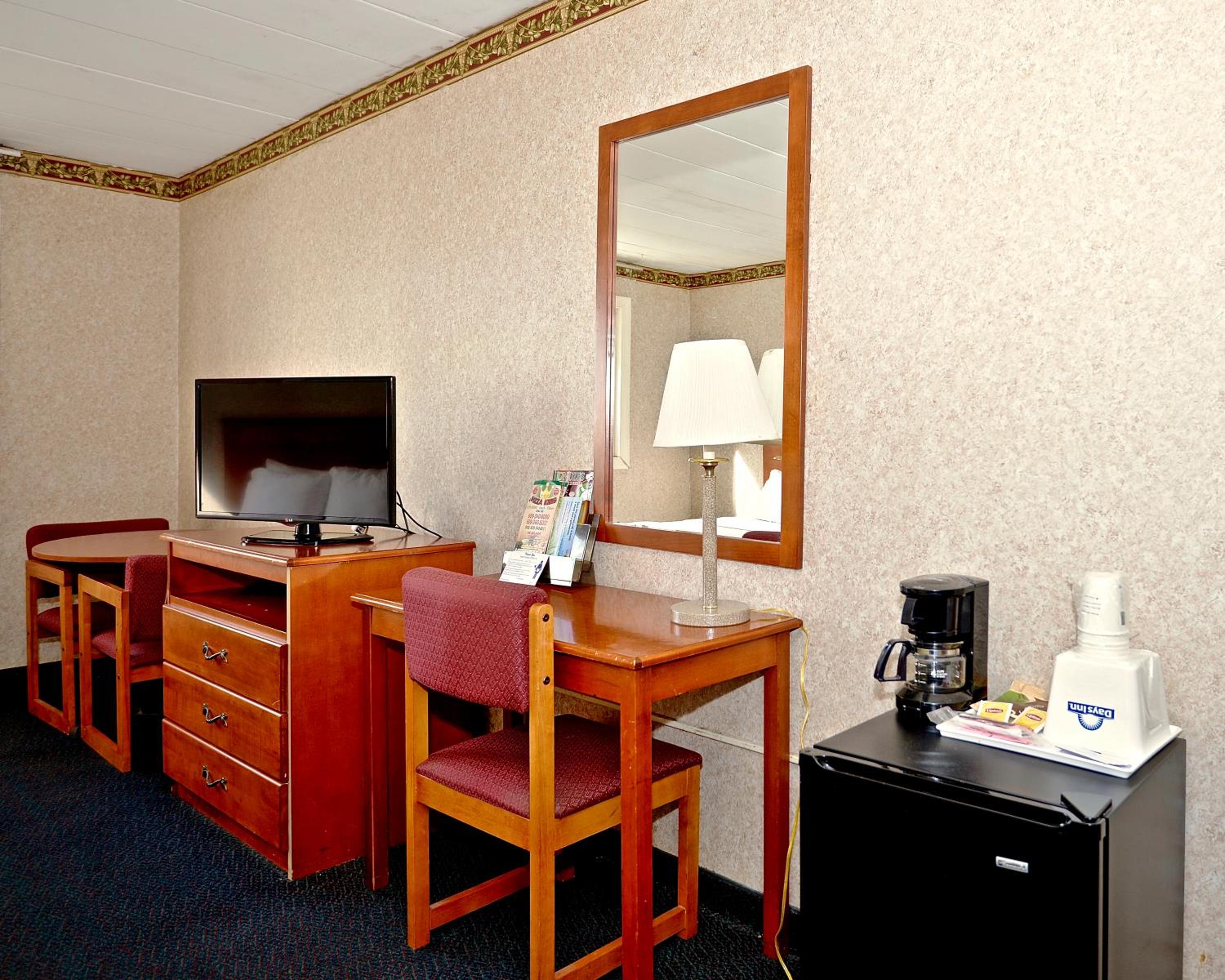 King Room - Non-Smoking