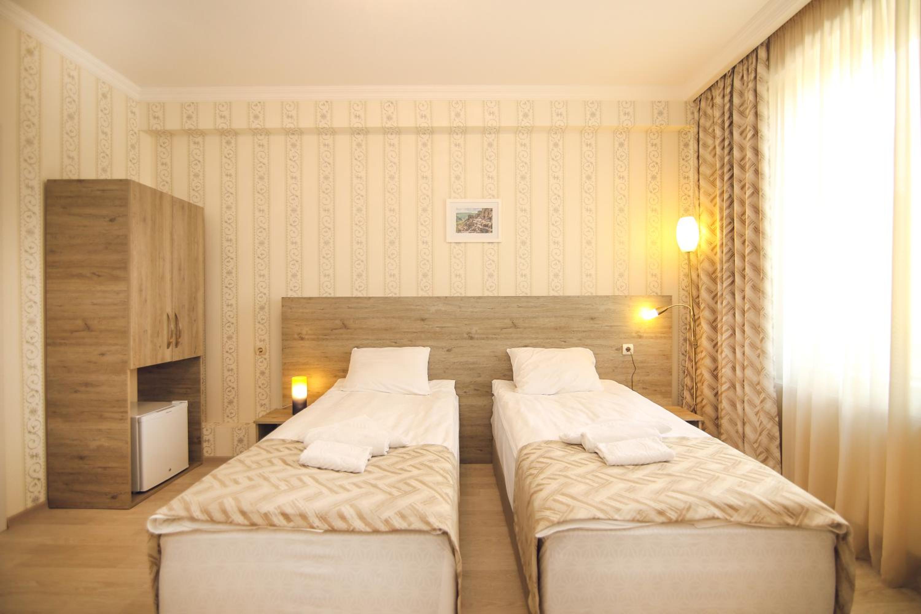 Large Double Or Twin Room