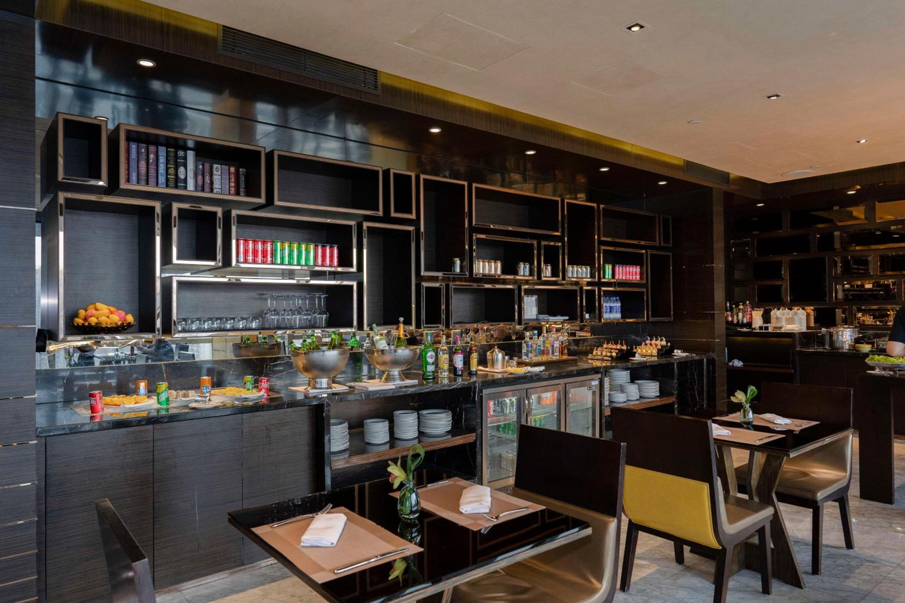 Executive King Room - Lounge Access