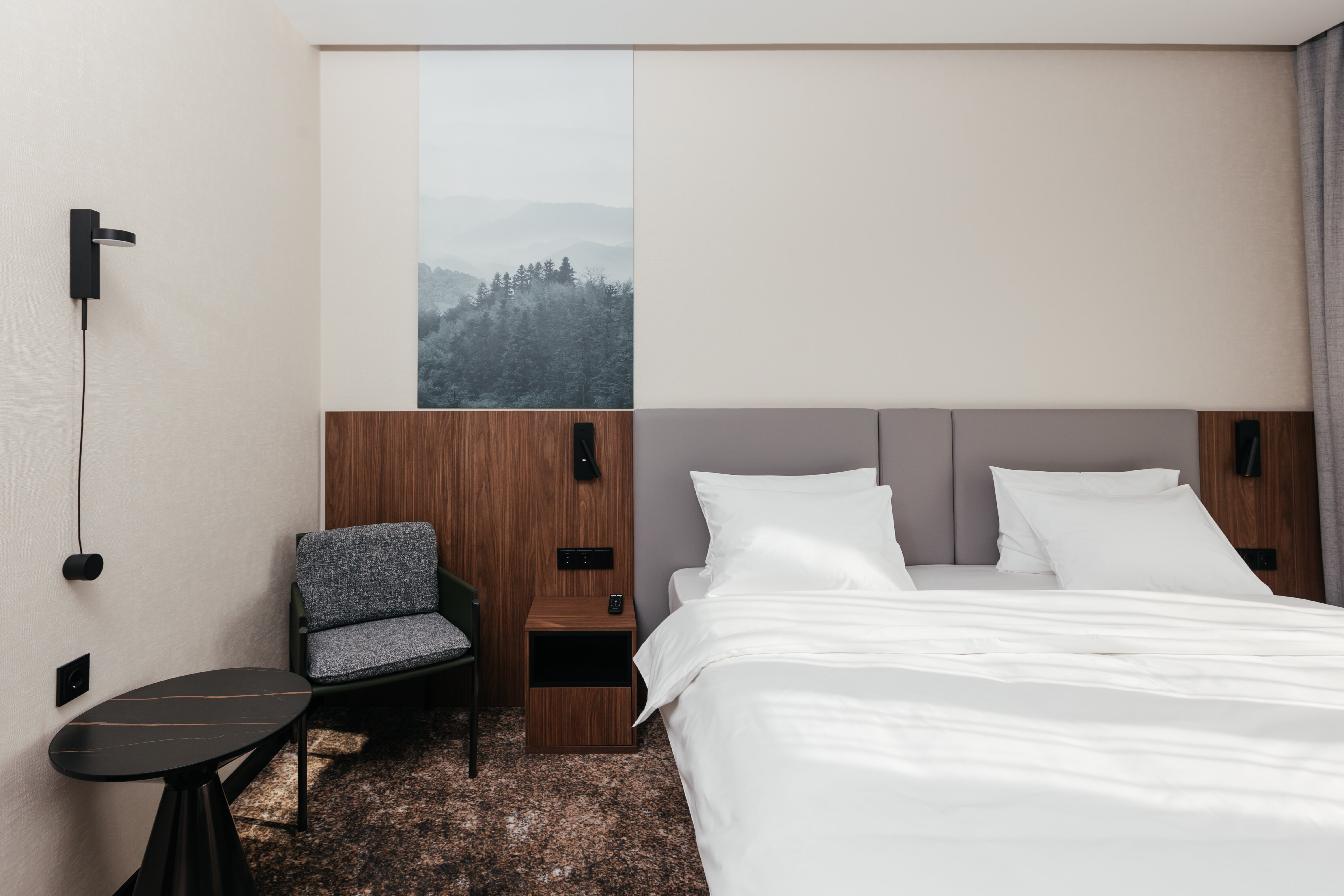 Стандарт двухместный с одной двуспальной кроватью