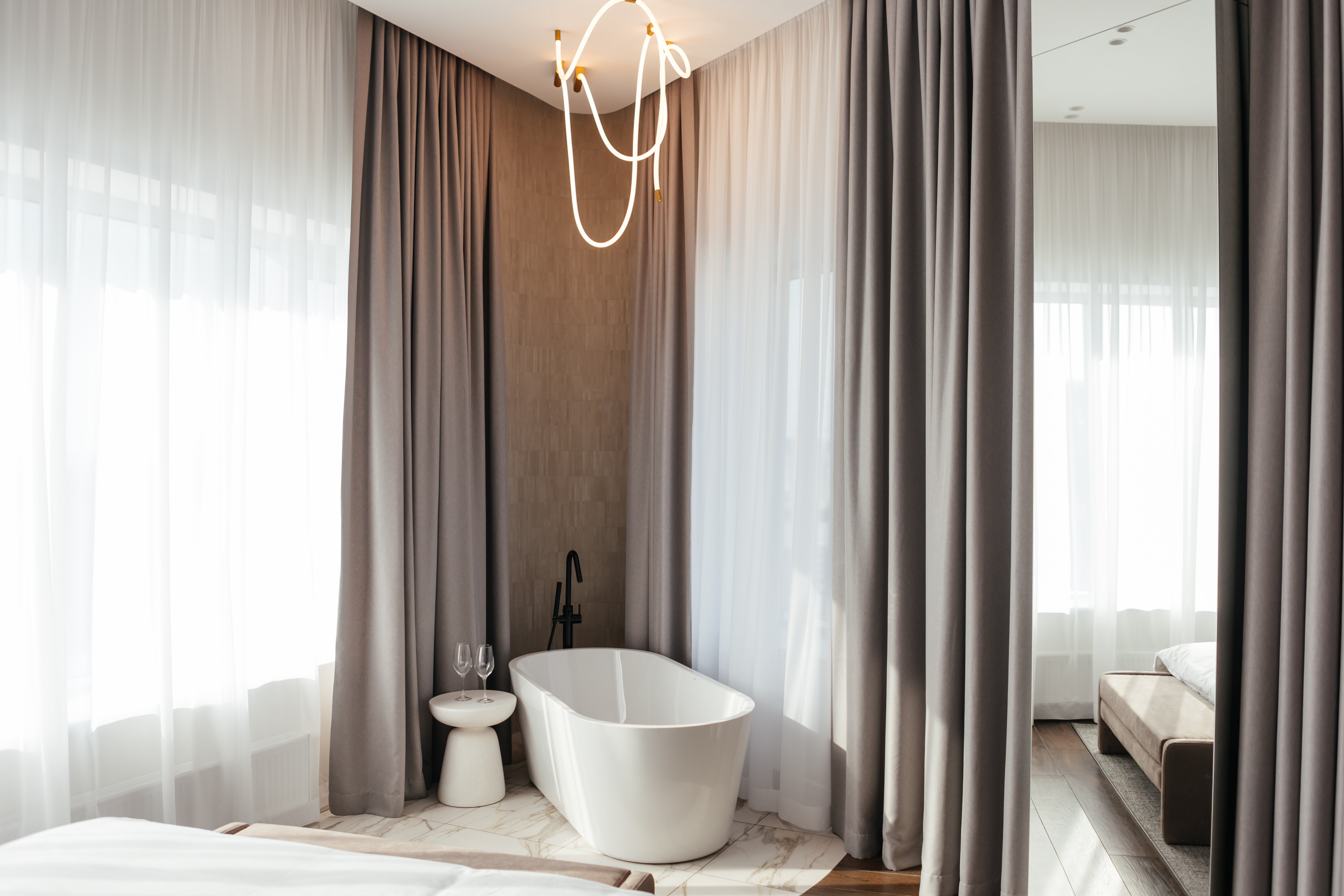 Джуниор Сюит "Три солнца"