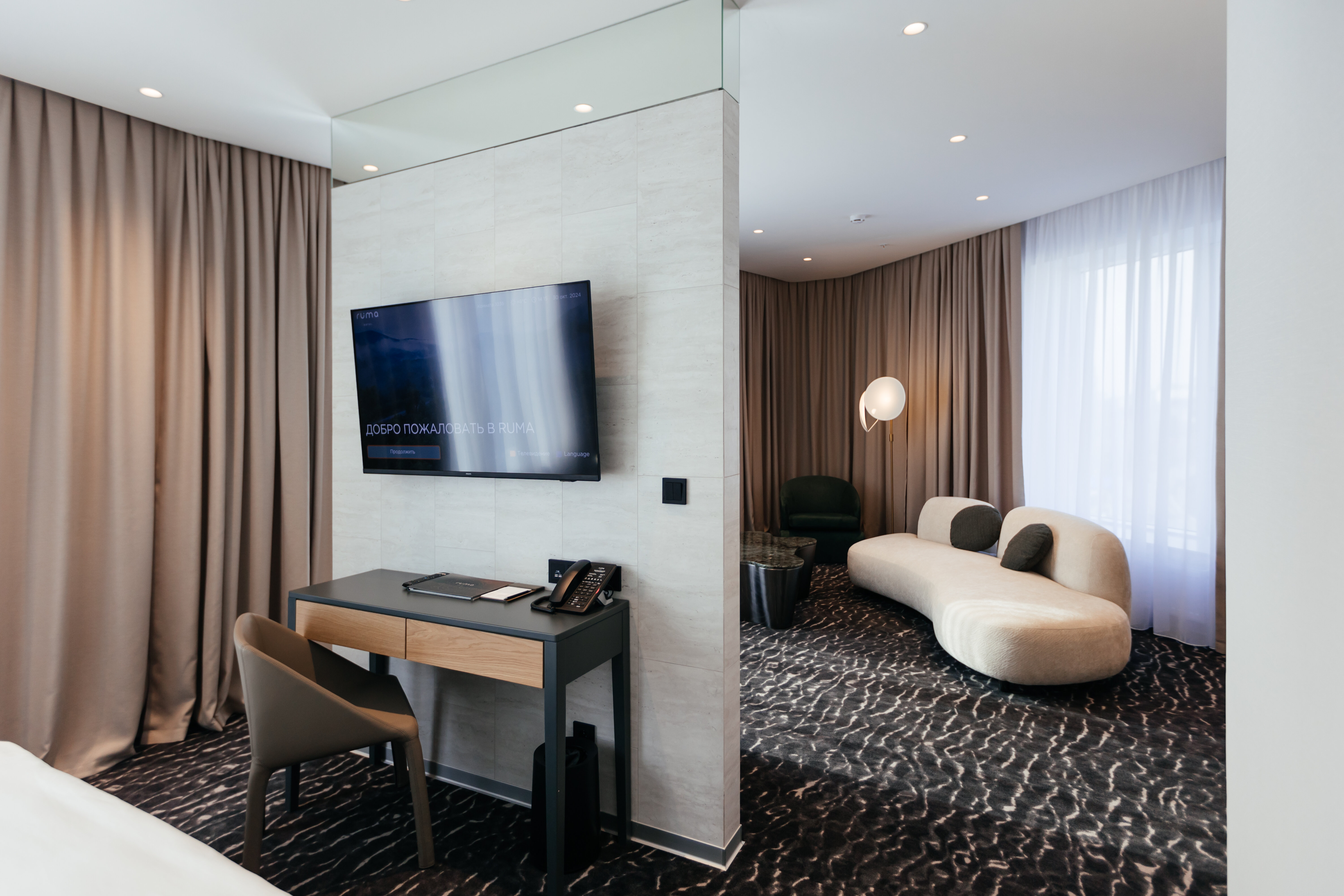 Джуниор Сюит "Муссон"