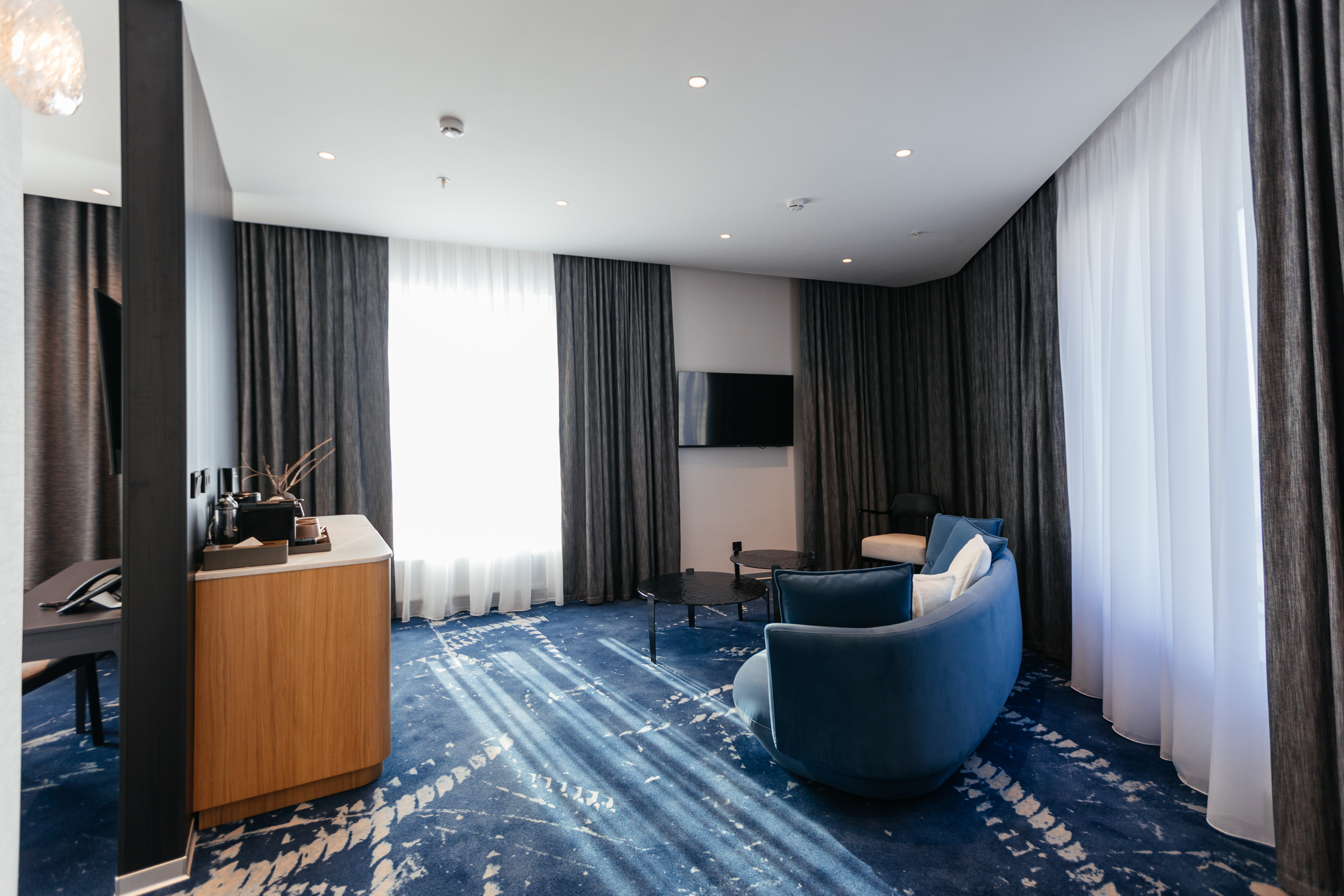 Джуниор Сюит "Нариори"