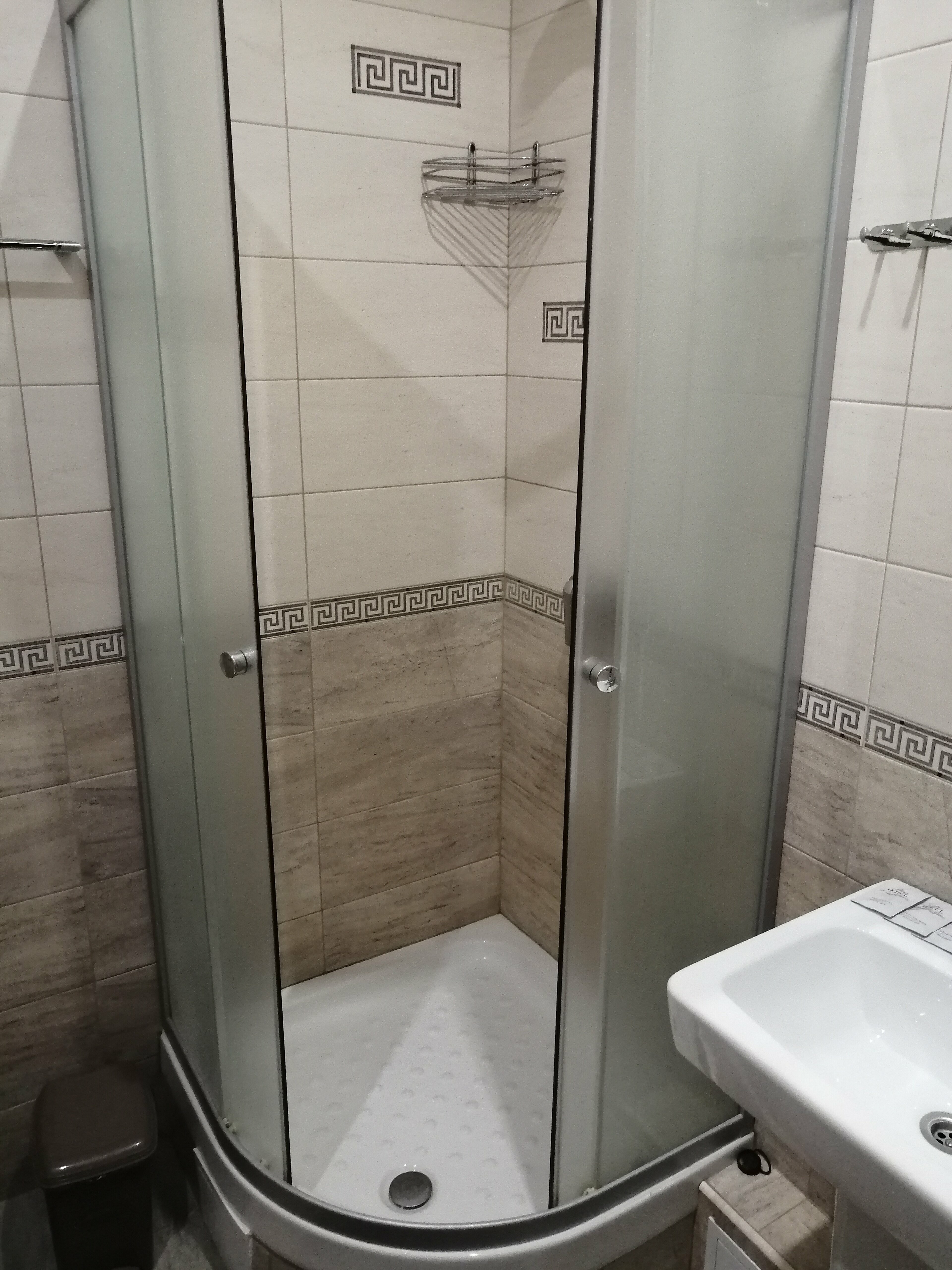 Двухместный номер стандарт плюс с одной большой  кроватью