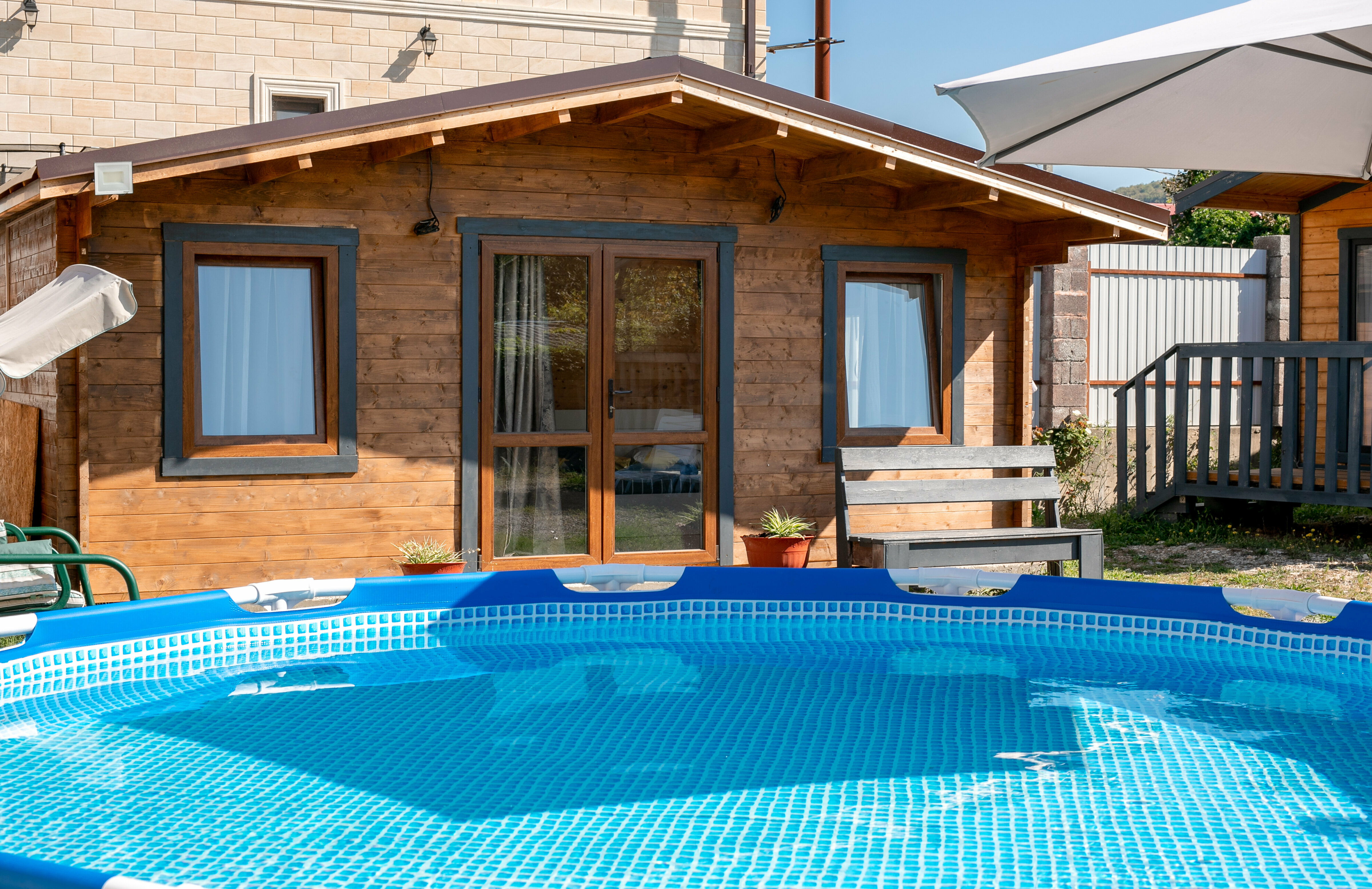 Дом с собственным бассейном