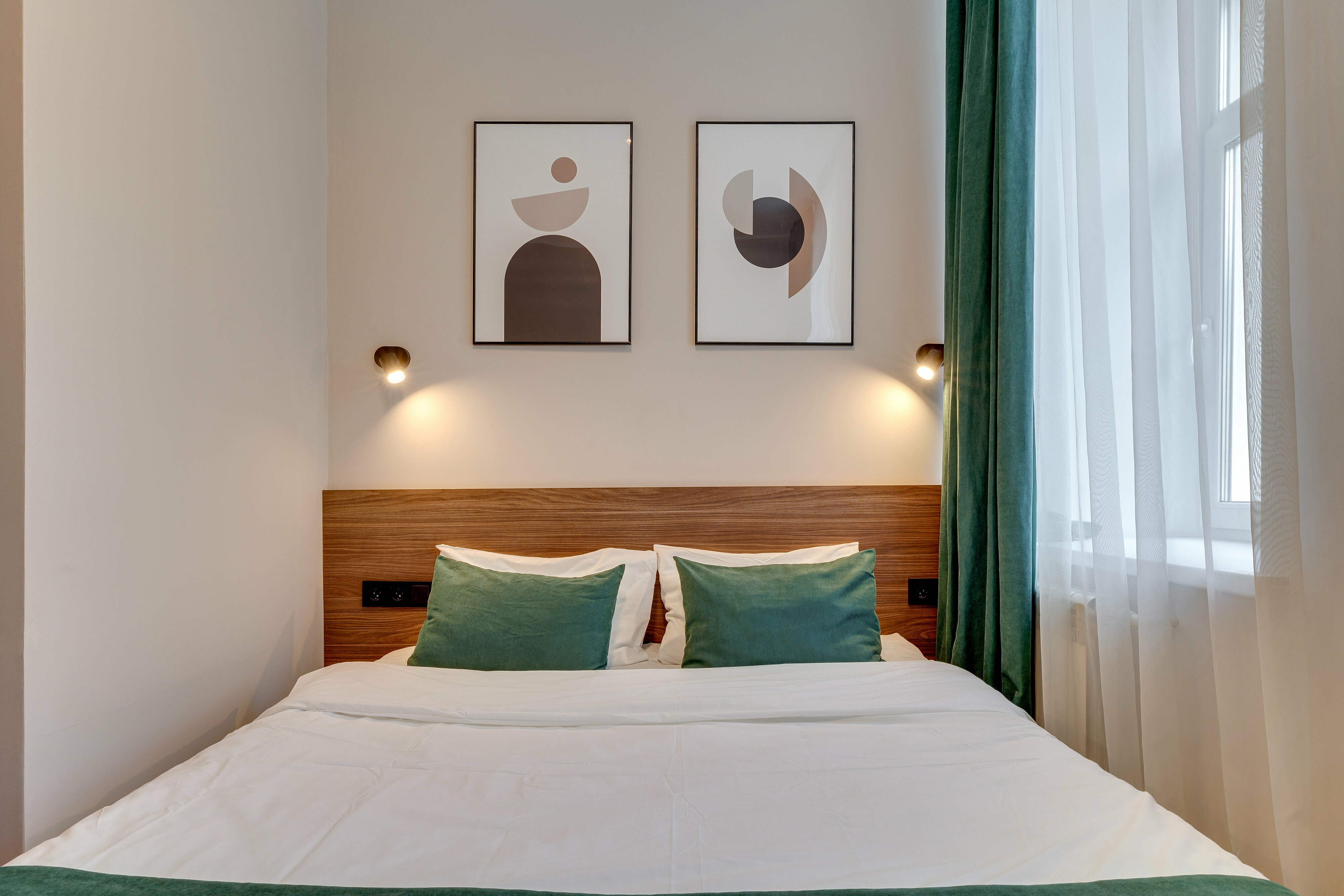 Улучшенный номер с кроватью размера «queen-size»