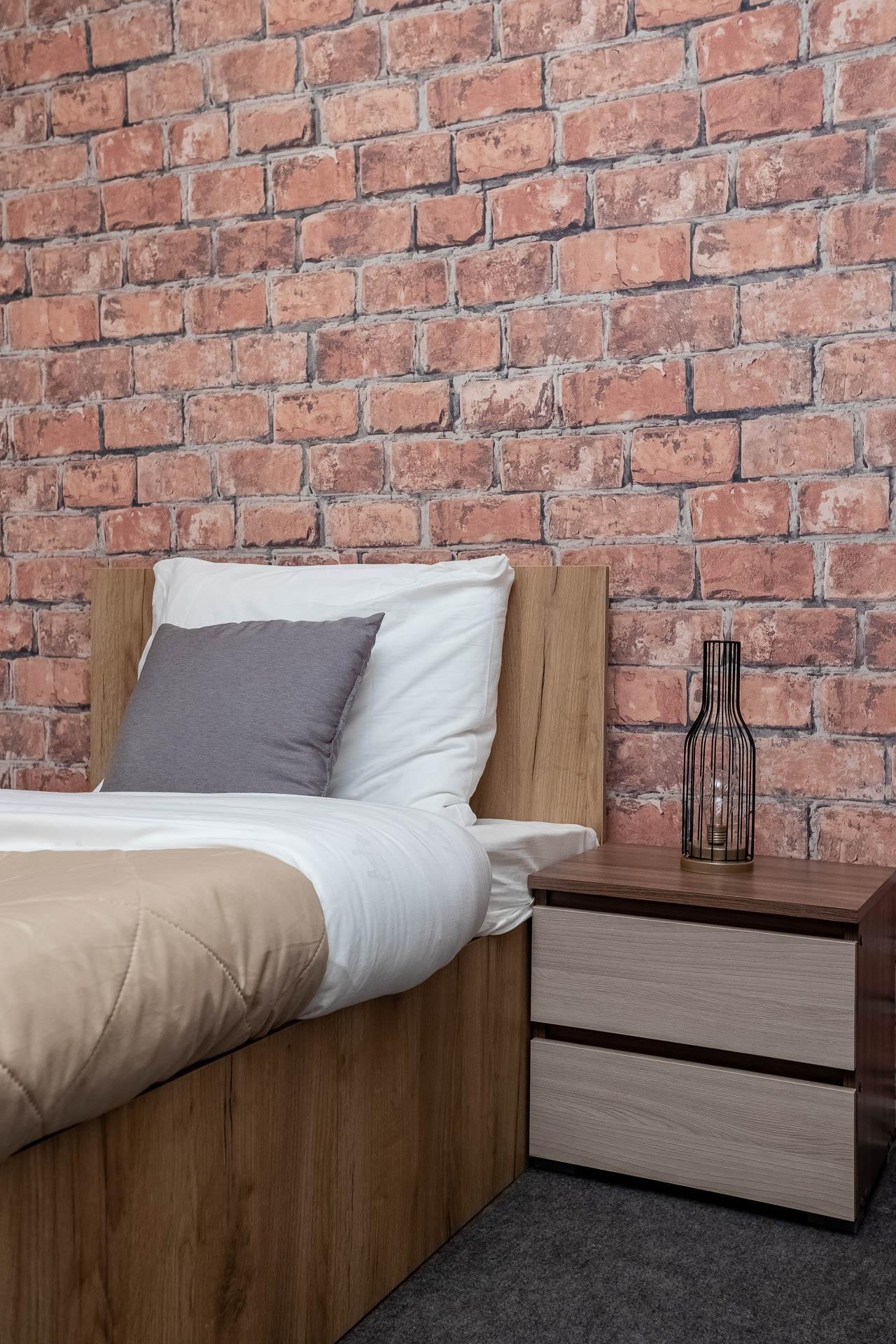 Кровать в общем 6-местном номере для женщин