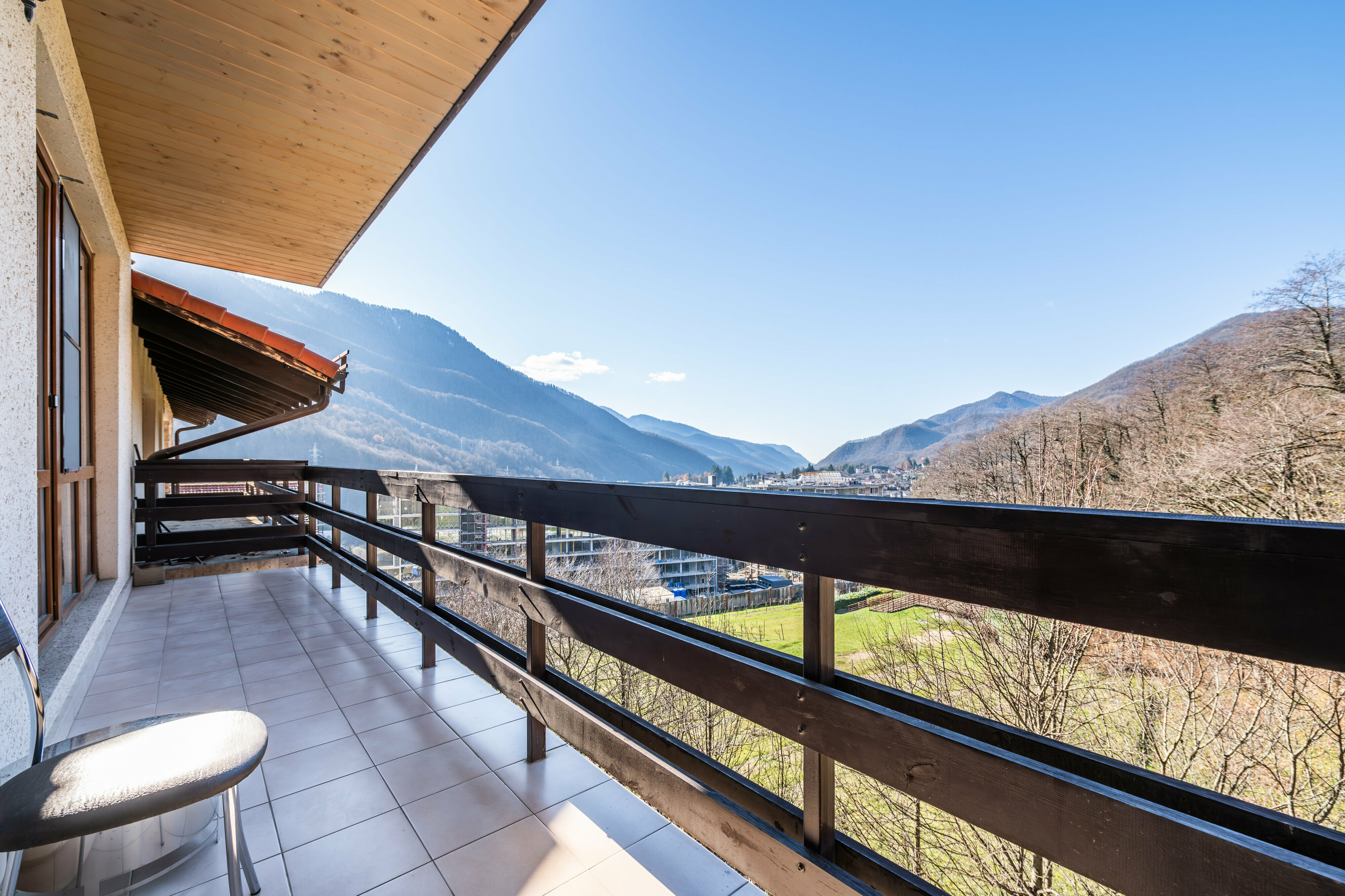 Видовые апартаменты с одной  спальней  65 м2 и балконом №7