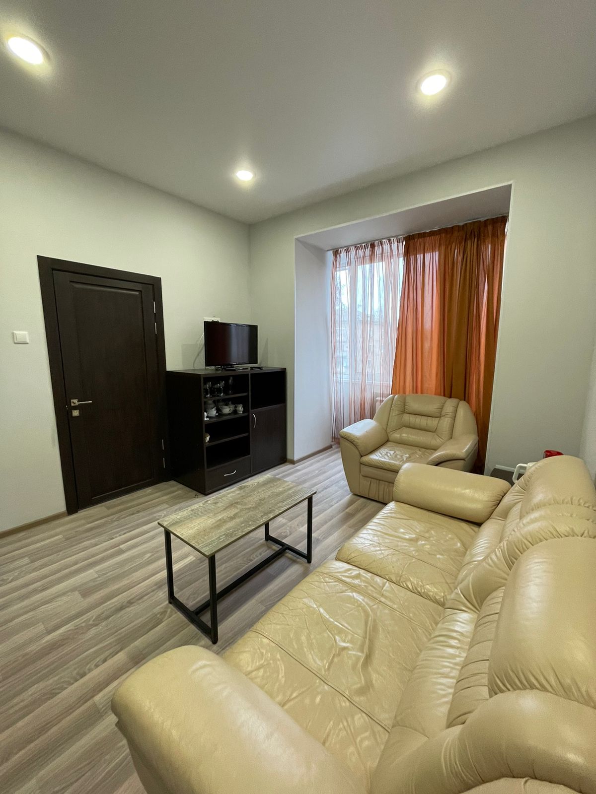 1 - местный 2 - комнатный номер