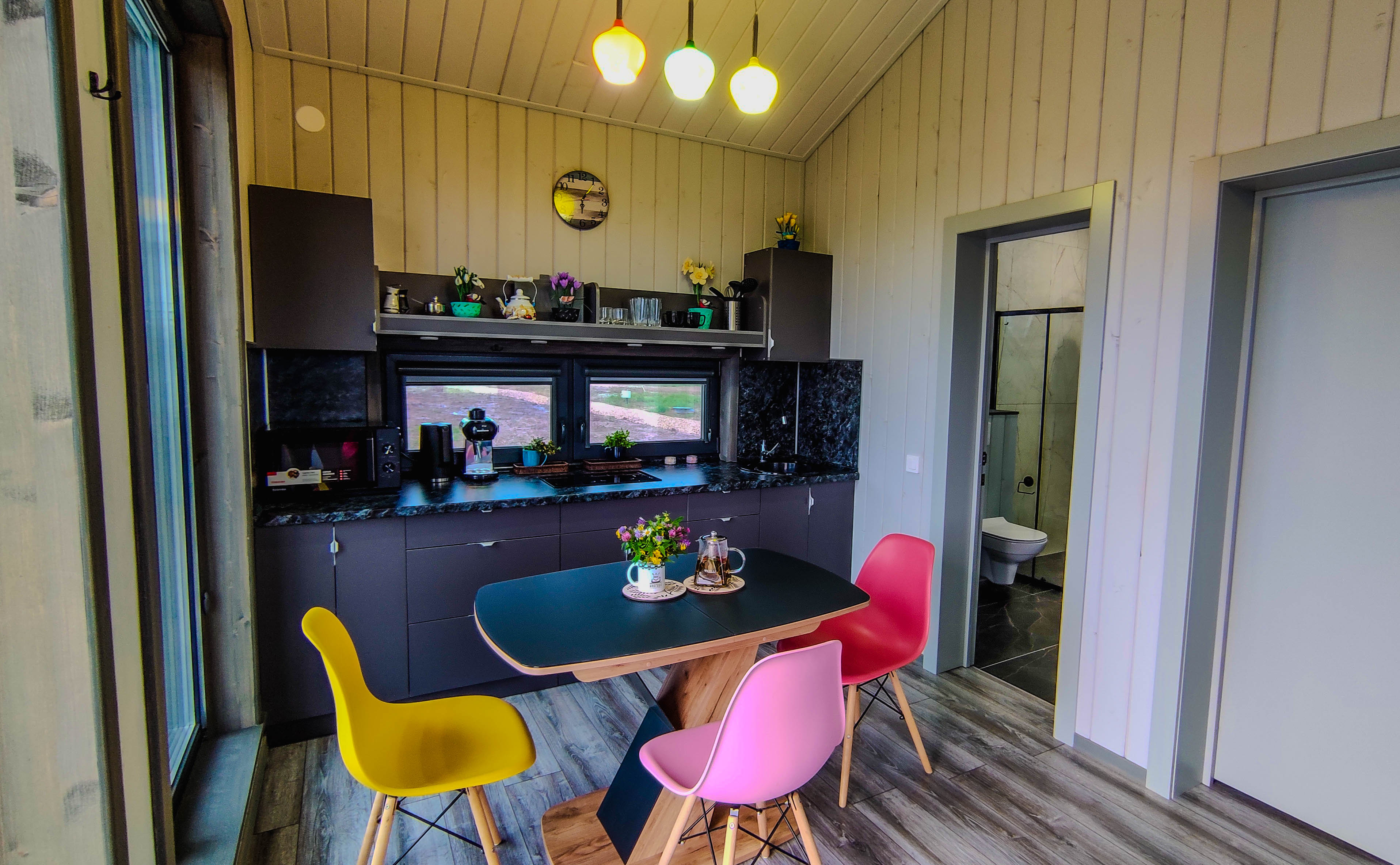 Дом с видом на озеро