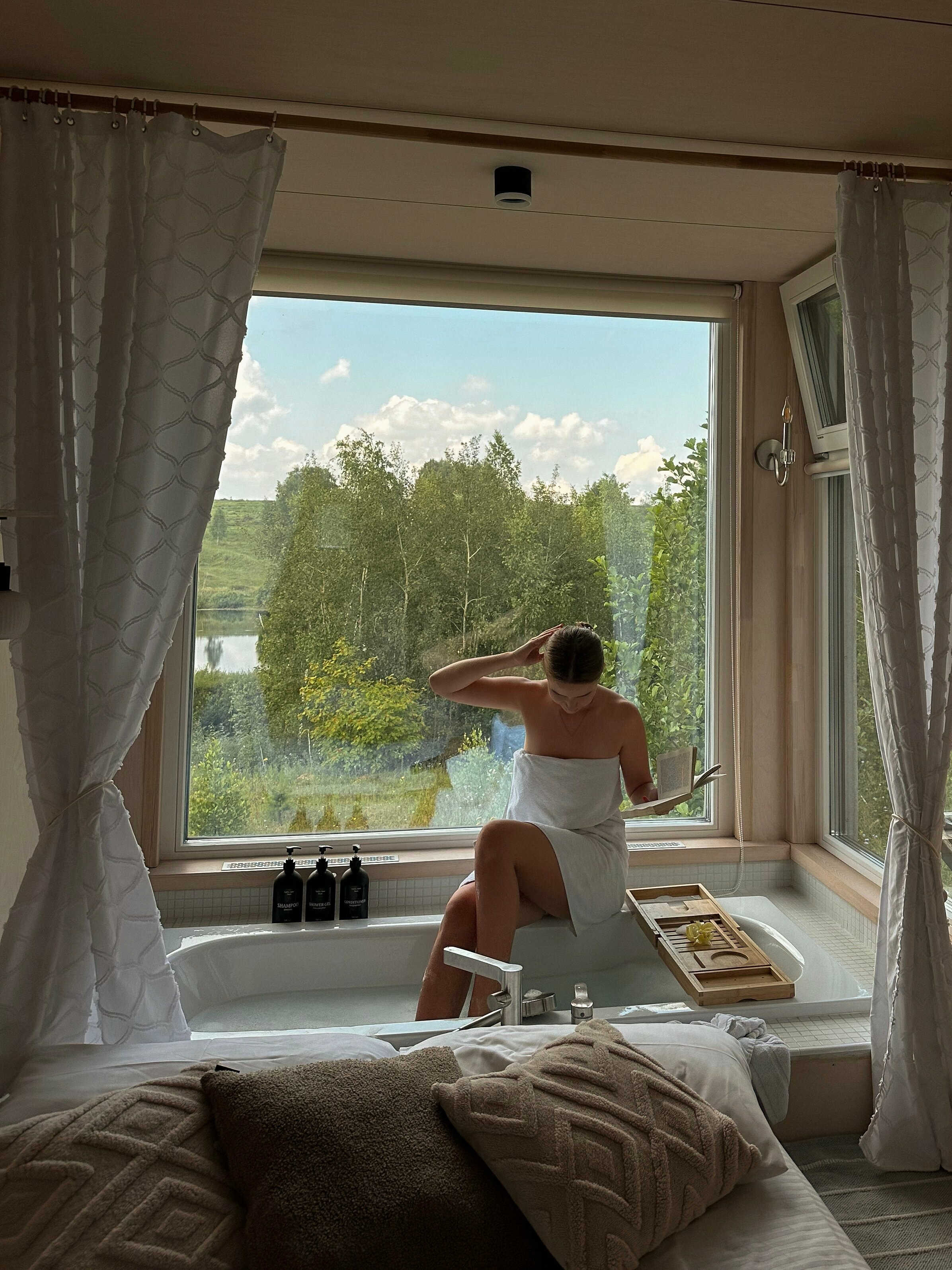 Дом с видом на озеро