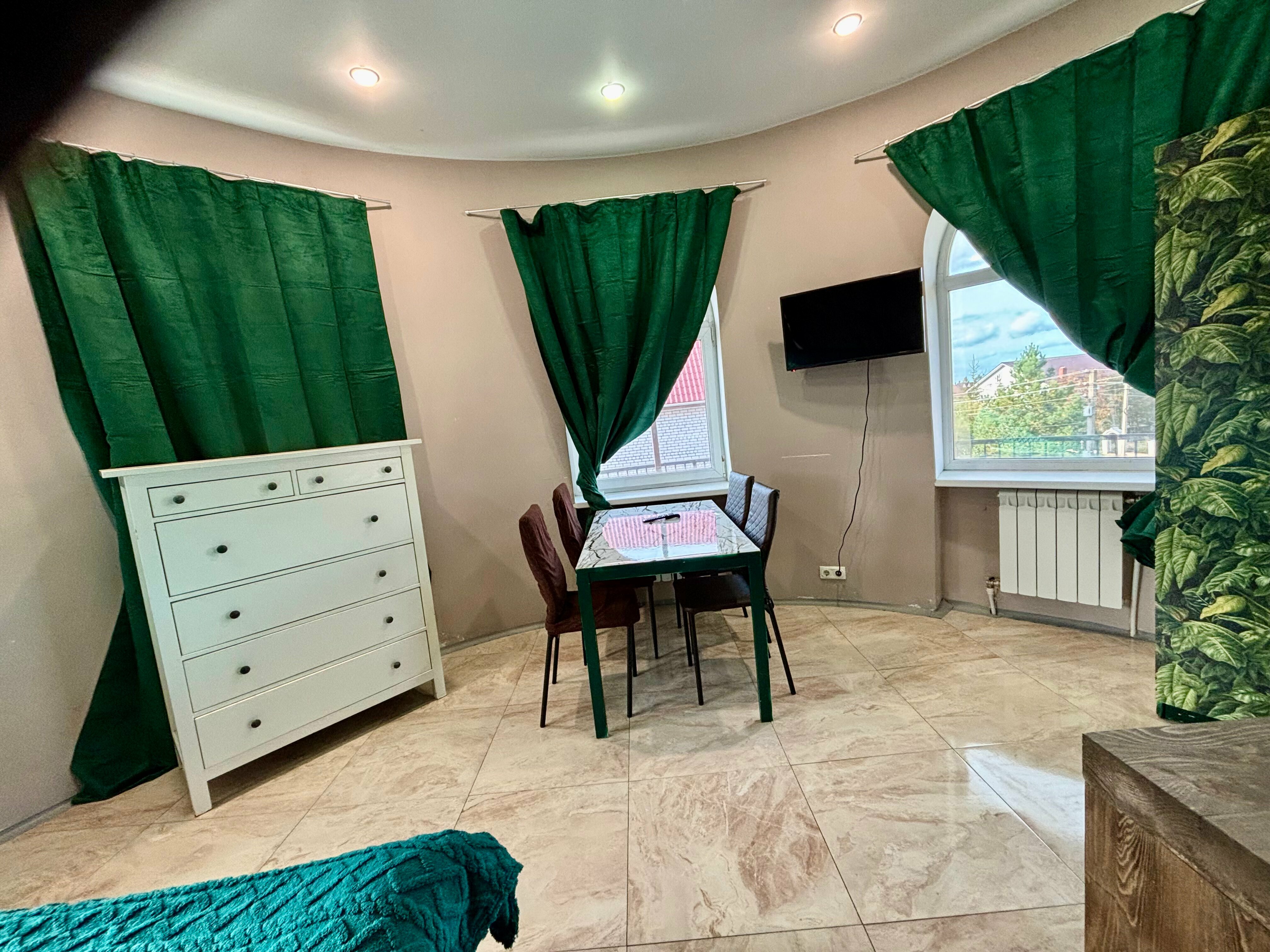 Семейный номер с балконом