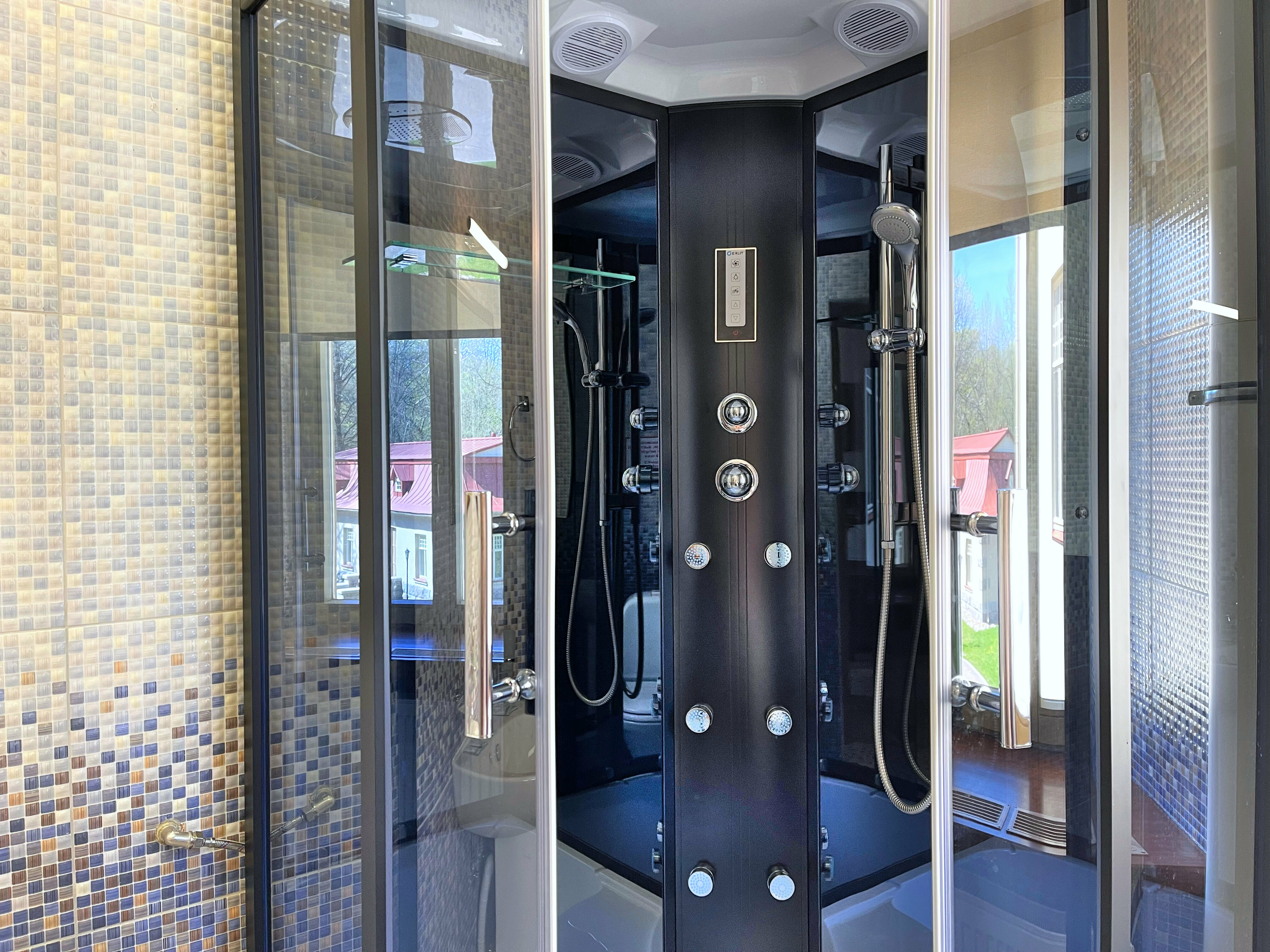 Люкс с гидромассажной ванной