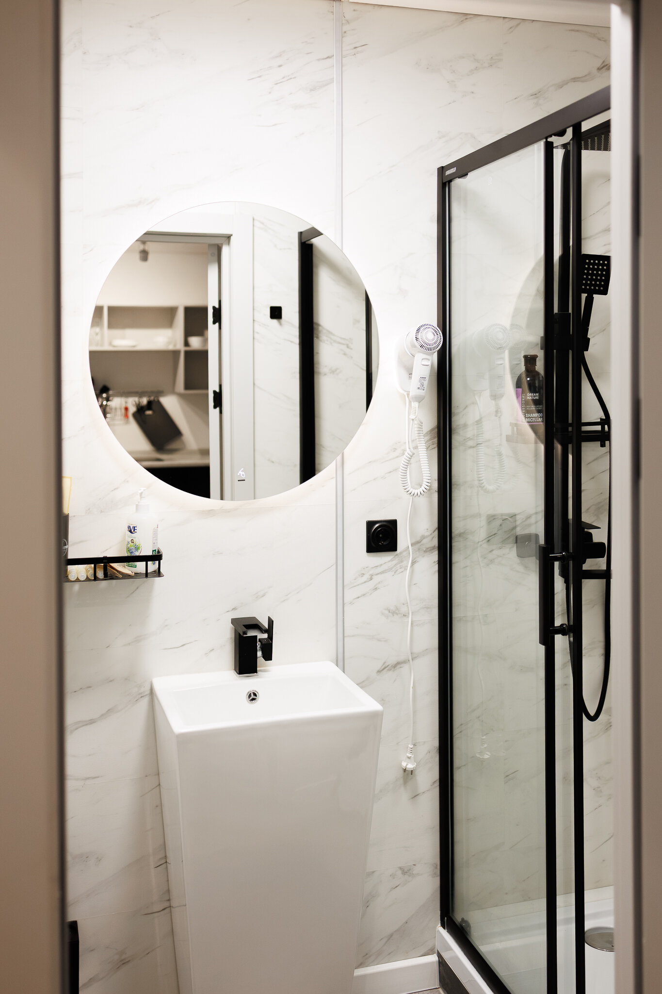 Зеркальный двухместный таунхаус