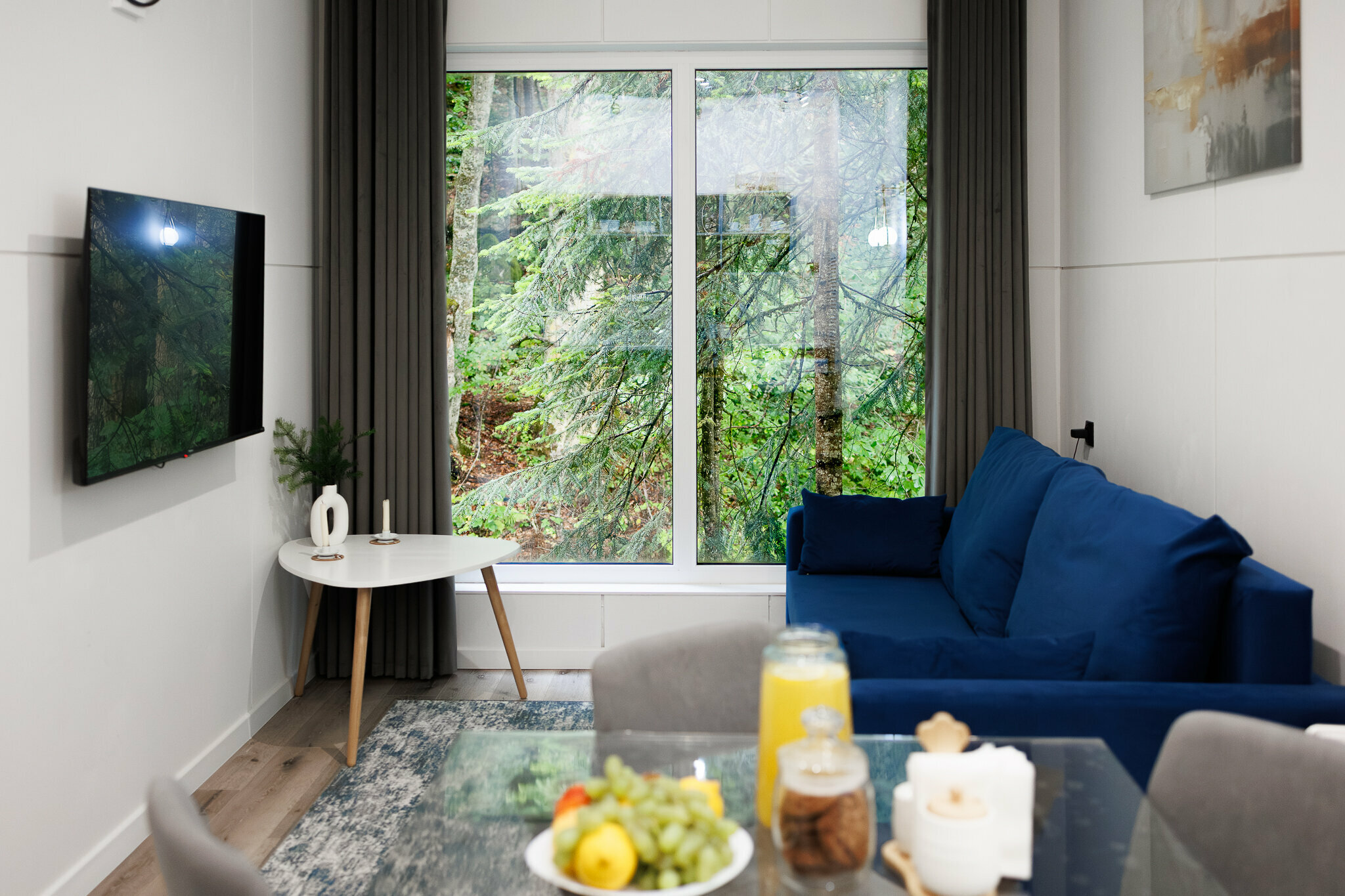 Зеркальный таунхаус люкс  у горной речки