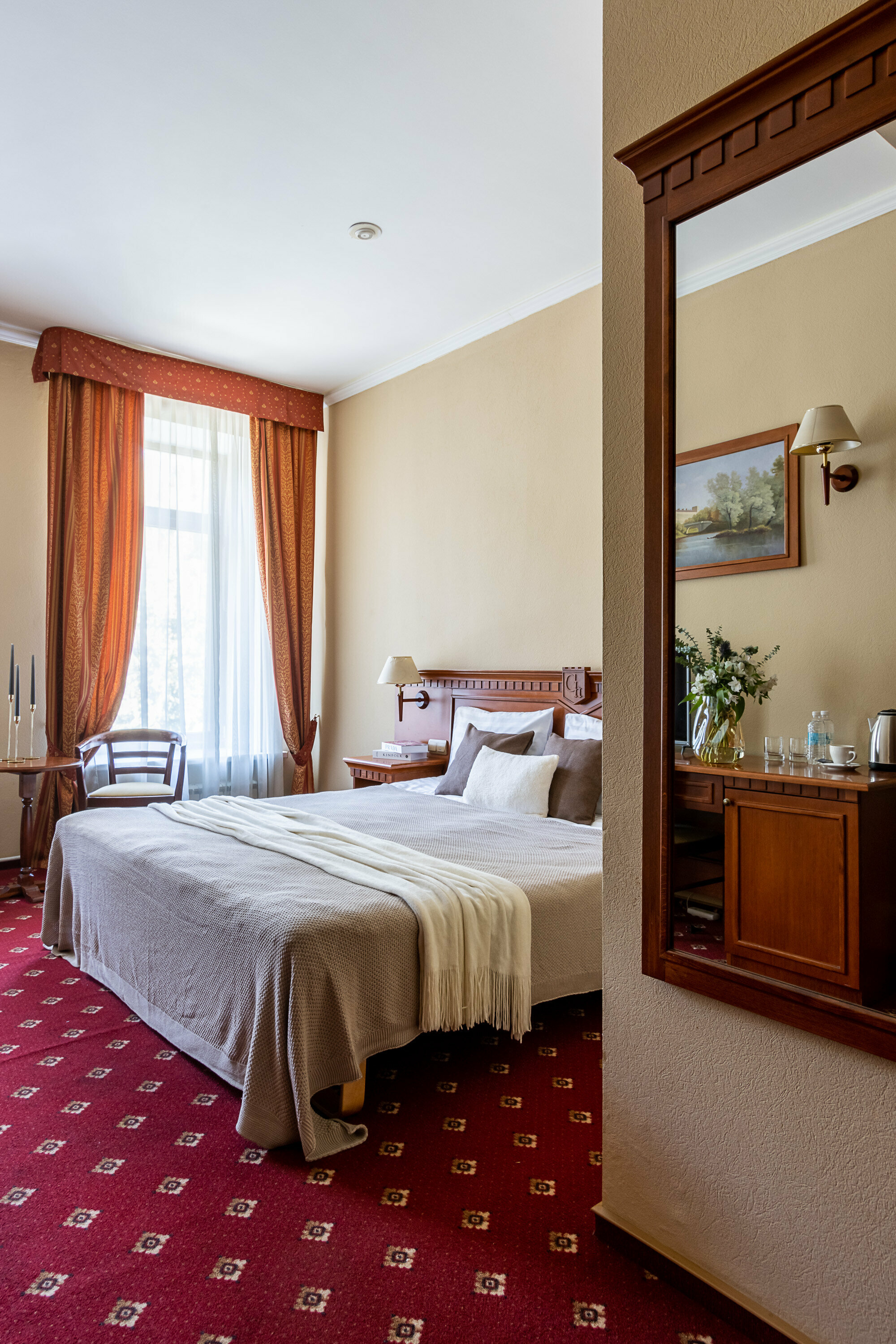 Улучшенный номер с 1 кроватью