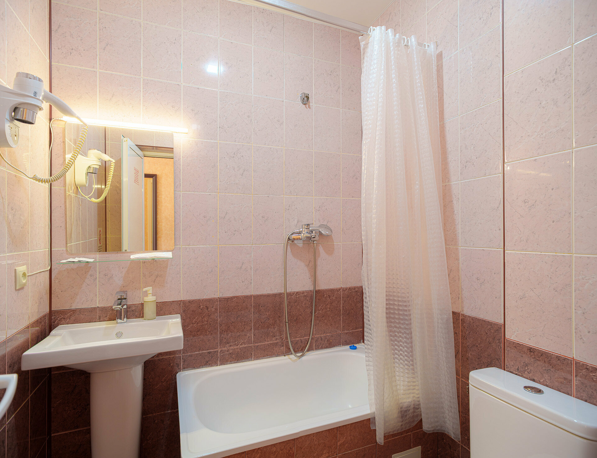 Стандарт с кроватью Queen-size