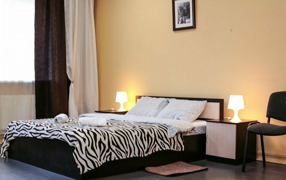 Семейный номер с общей ванной комнатой