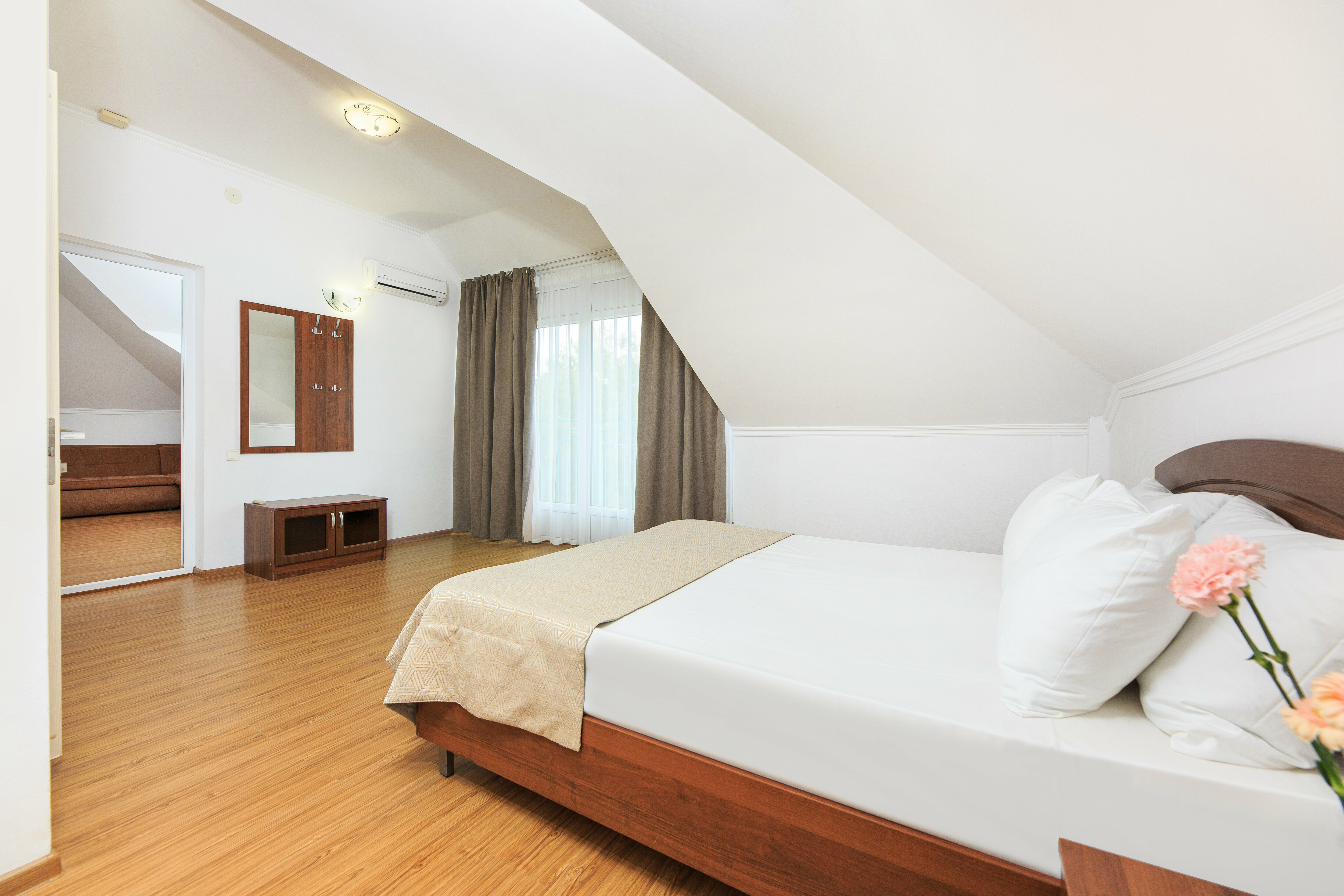 Семейный номер с балконом