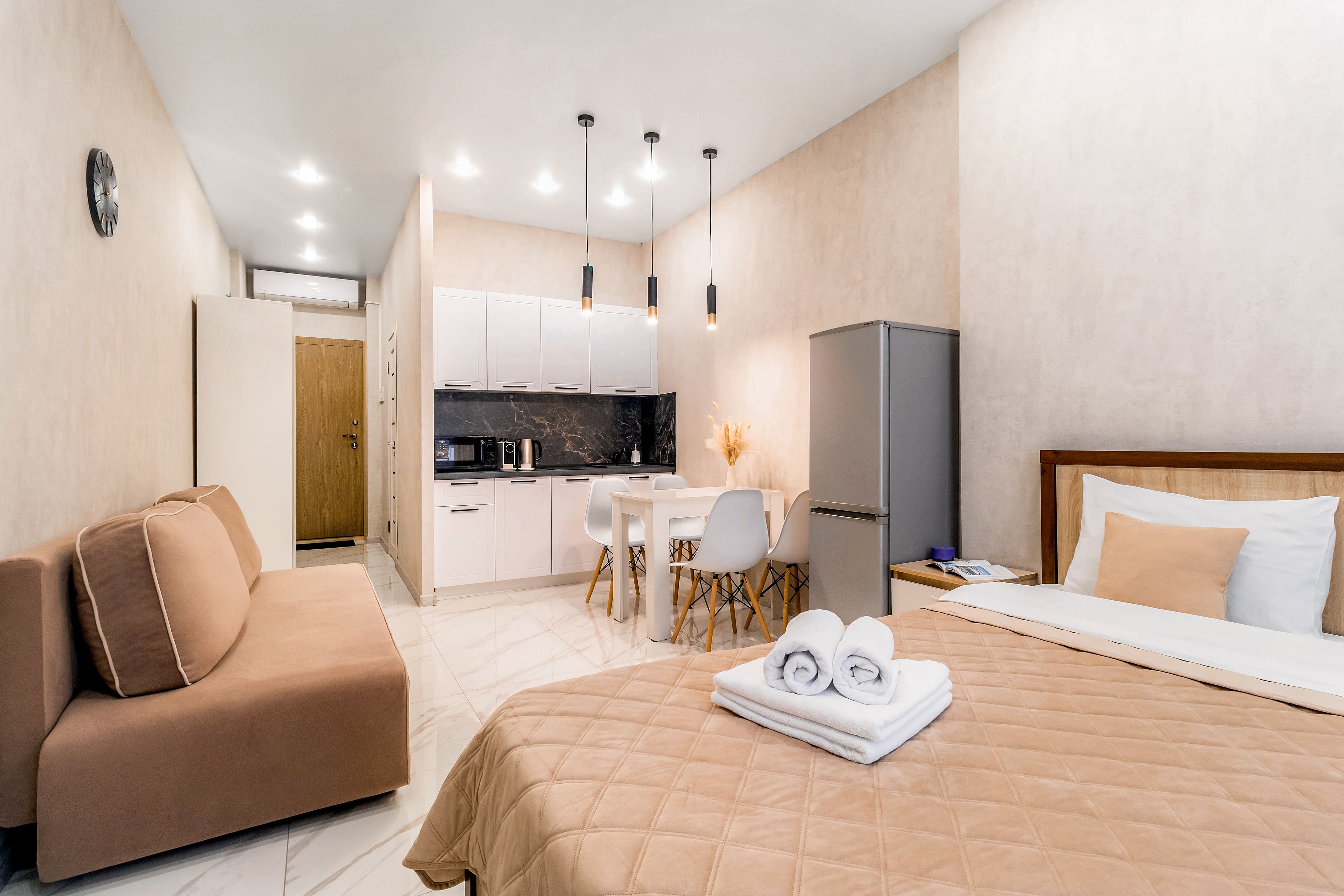 Студия Эталон №1011 с видом на реку