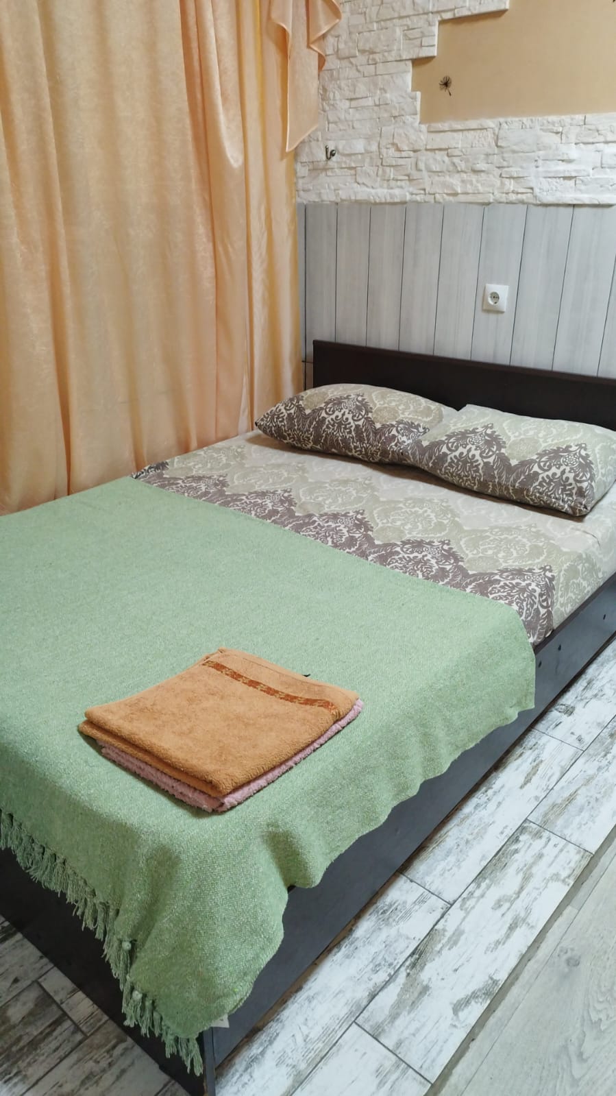 Двухместный номер, раздельным душем и санузлом 1.1