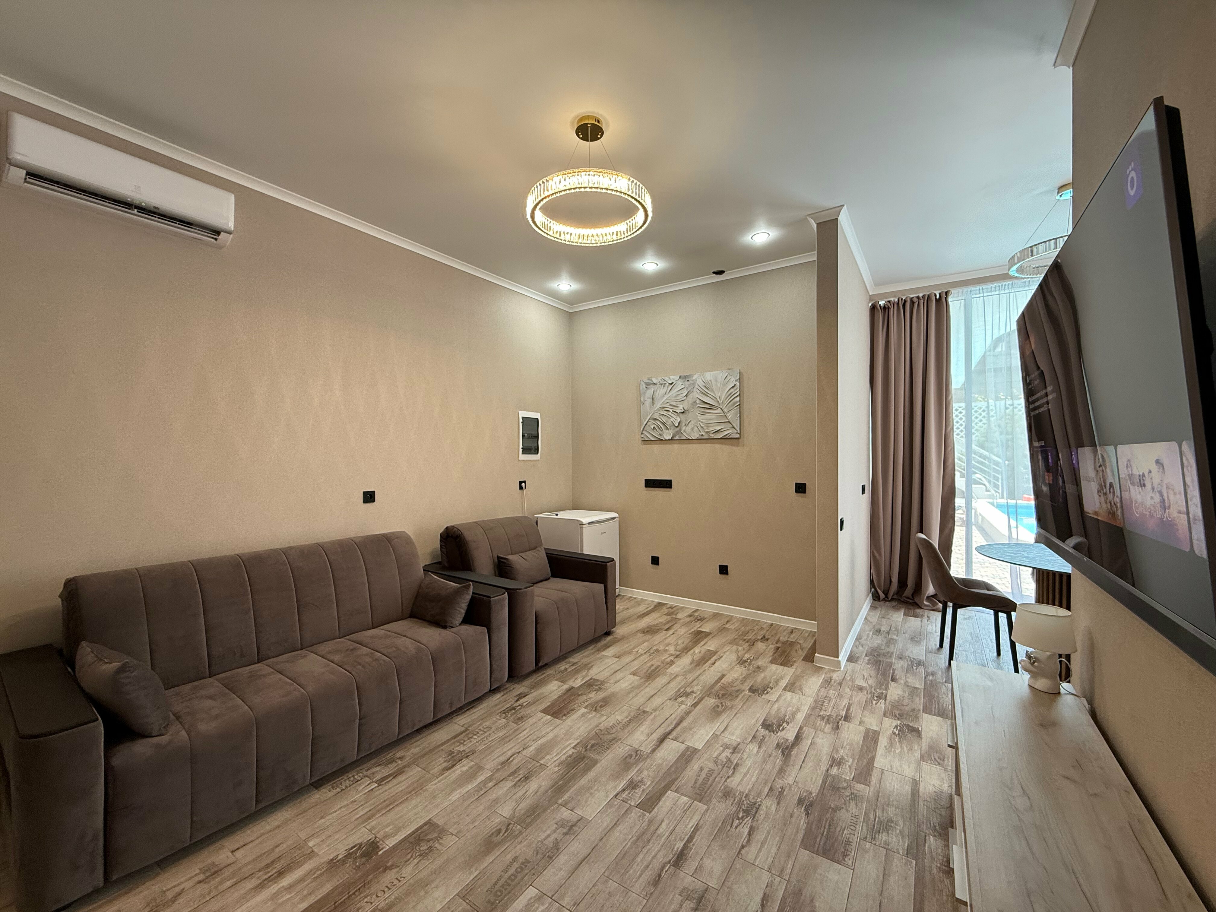 Номер-студия Делюкс с кроватью размера «queen-size»