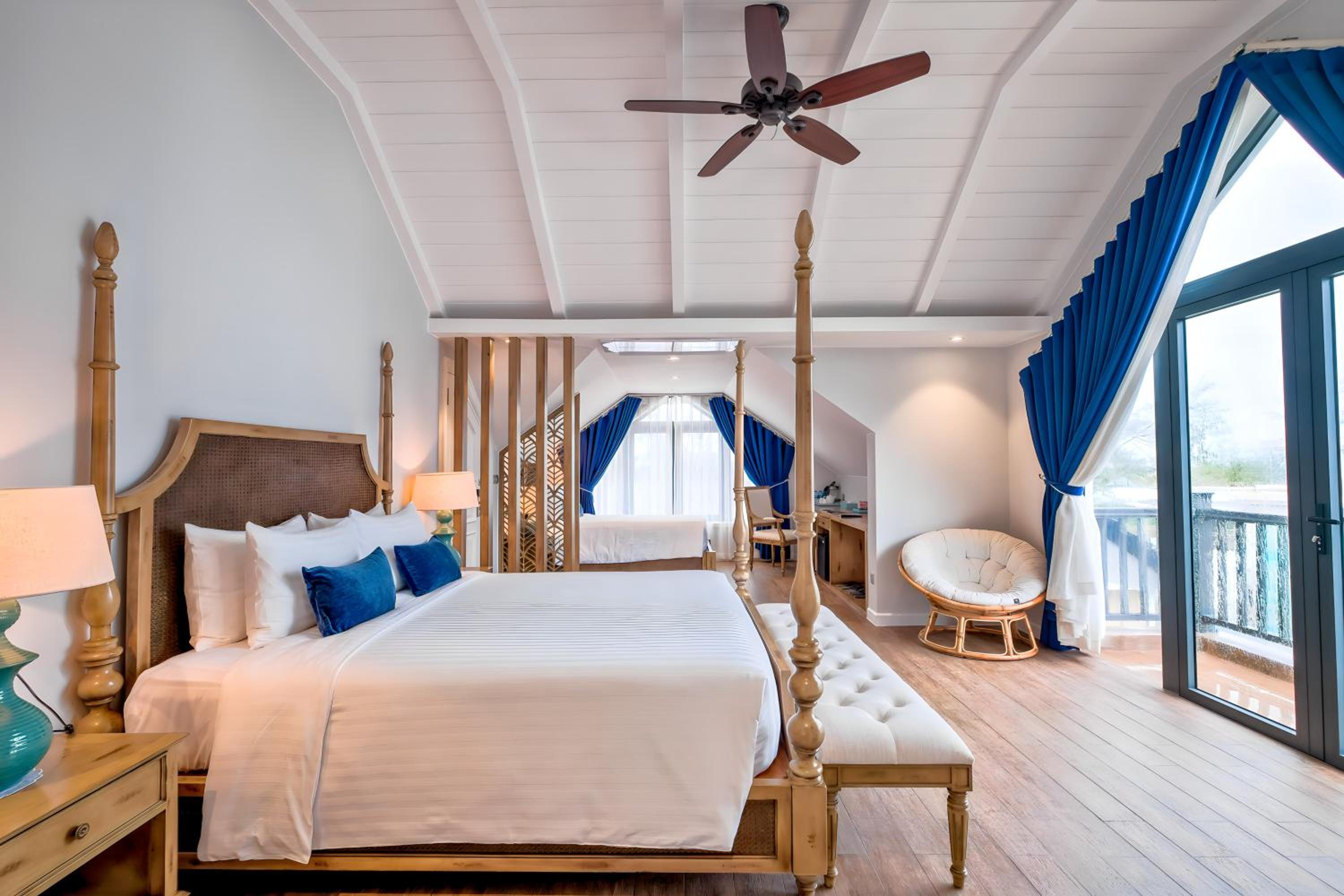 Five-Bedroom Villa with Garden View