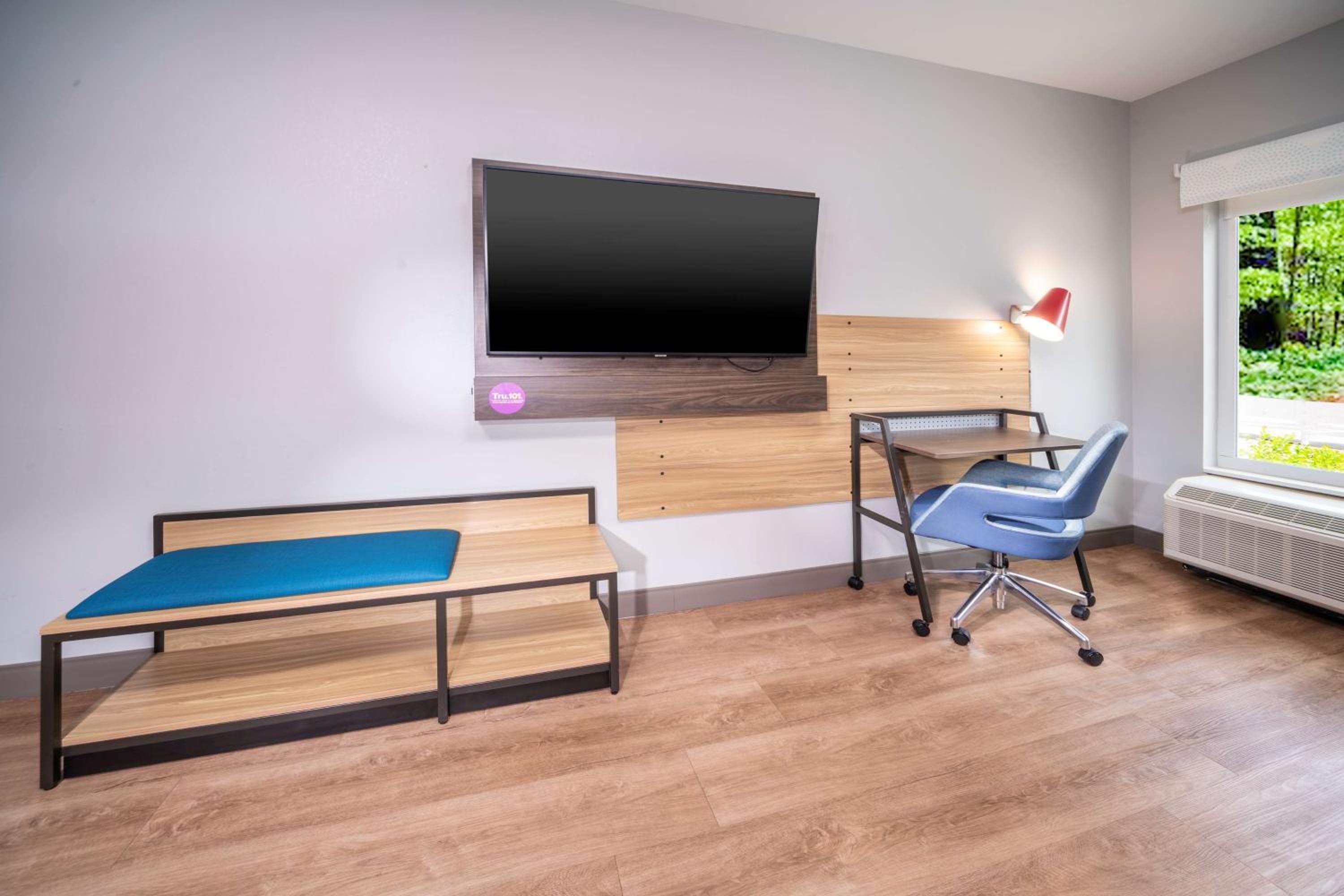 Queen Room with Two Queen Beds - Mobility Access