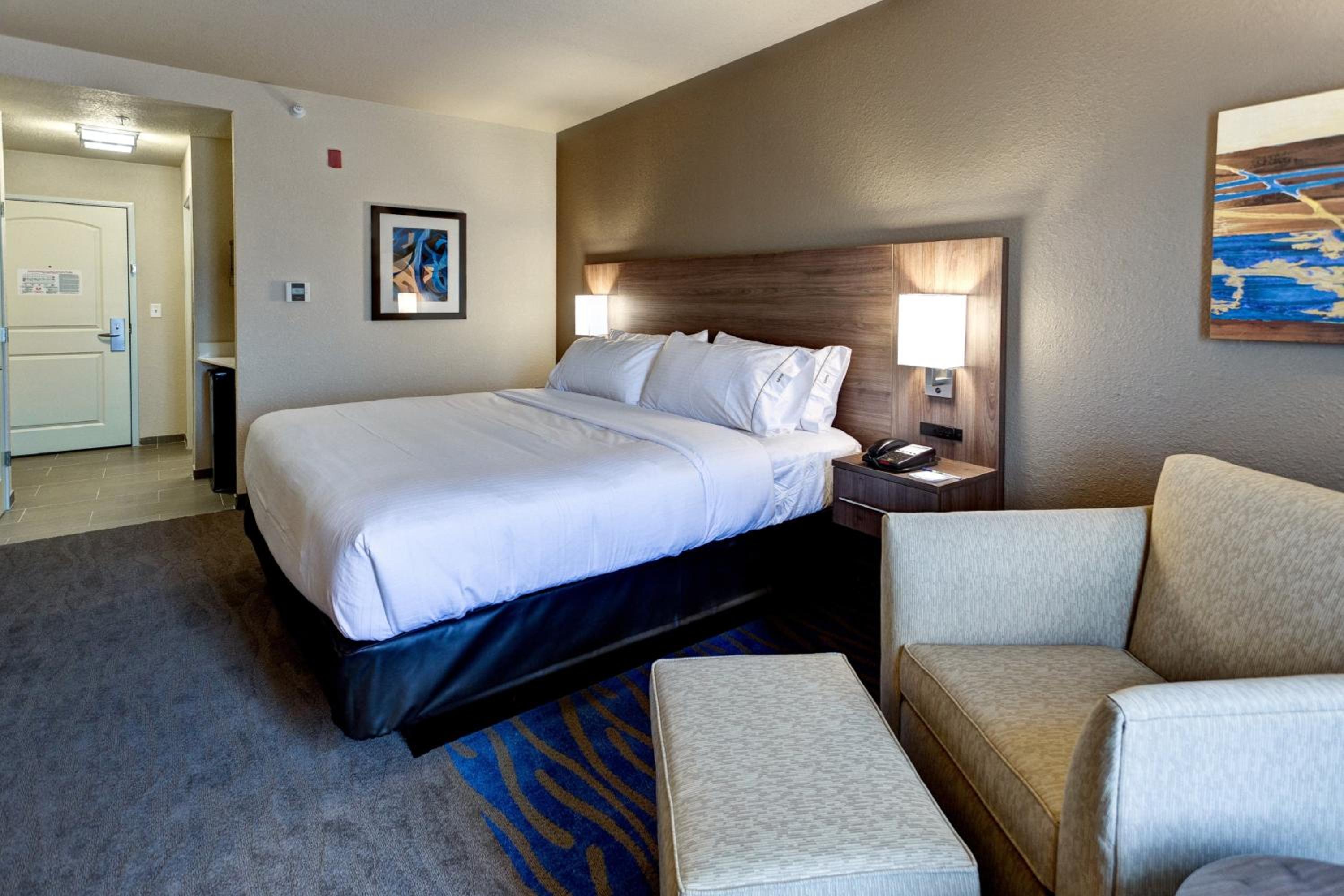 King Room - Mobility Access/Hearing Accessible