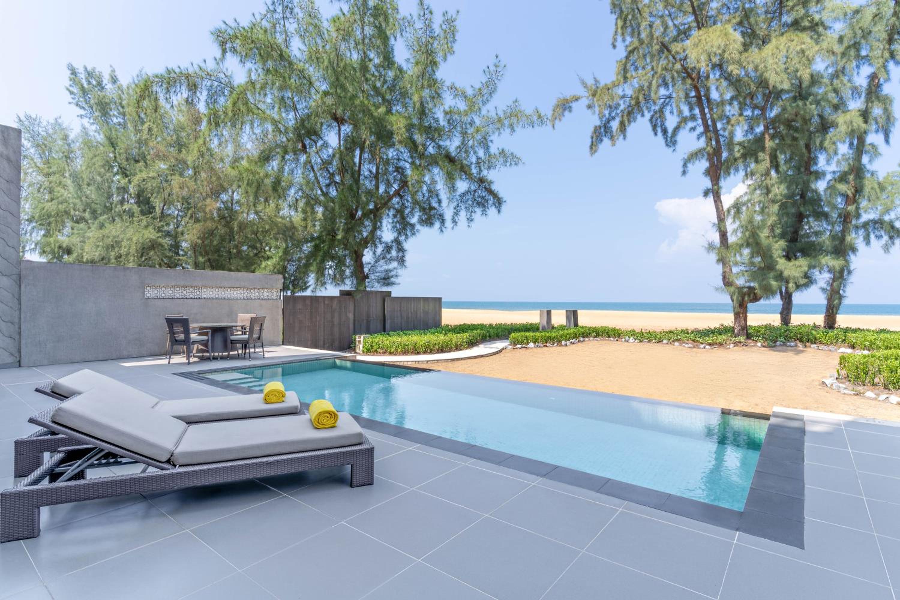 Beachfront Two Bedroom Suite with Private Pool