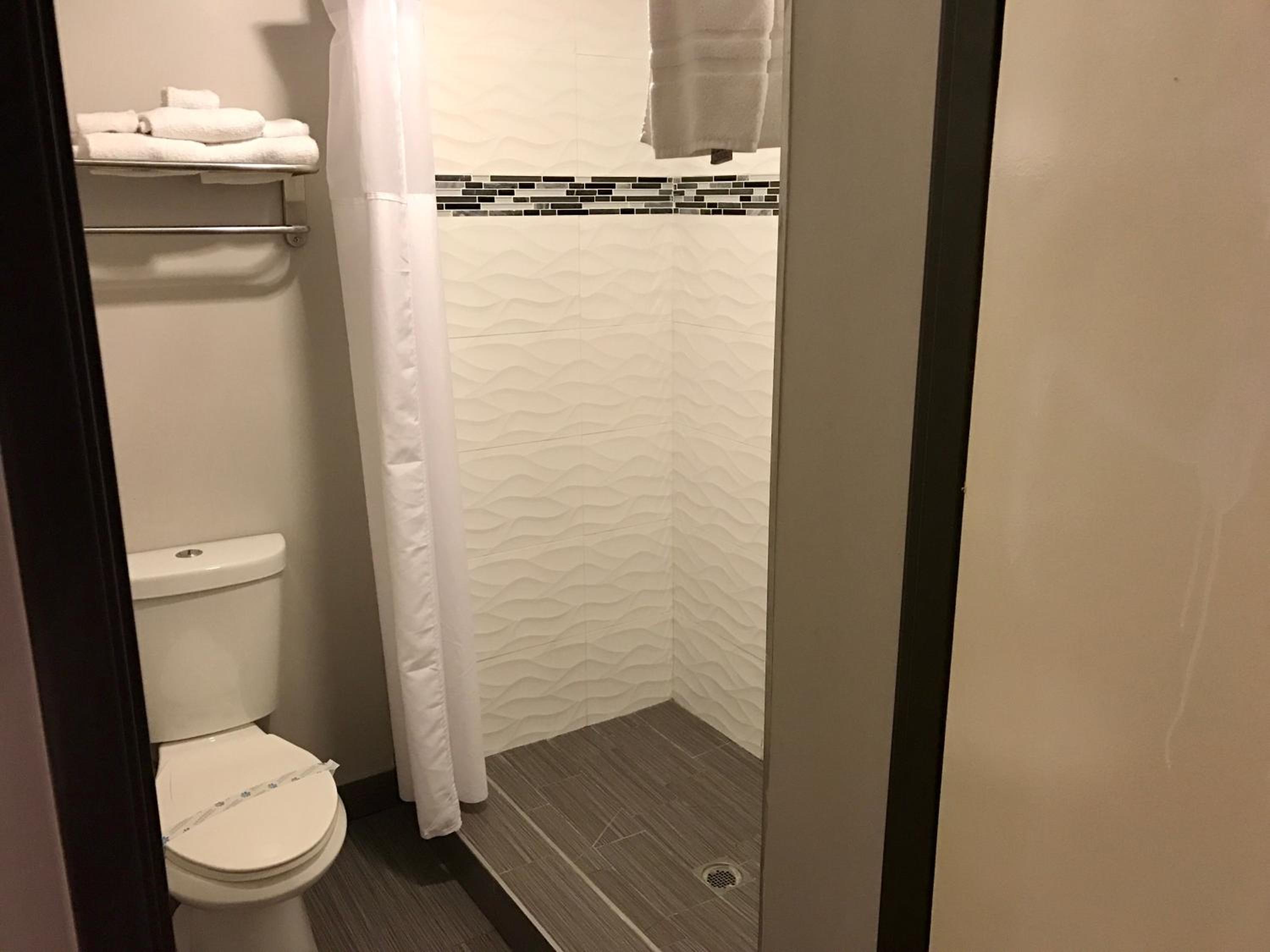 King Room - Non-Smoking