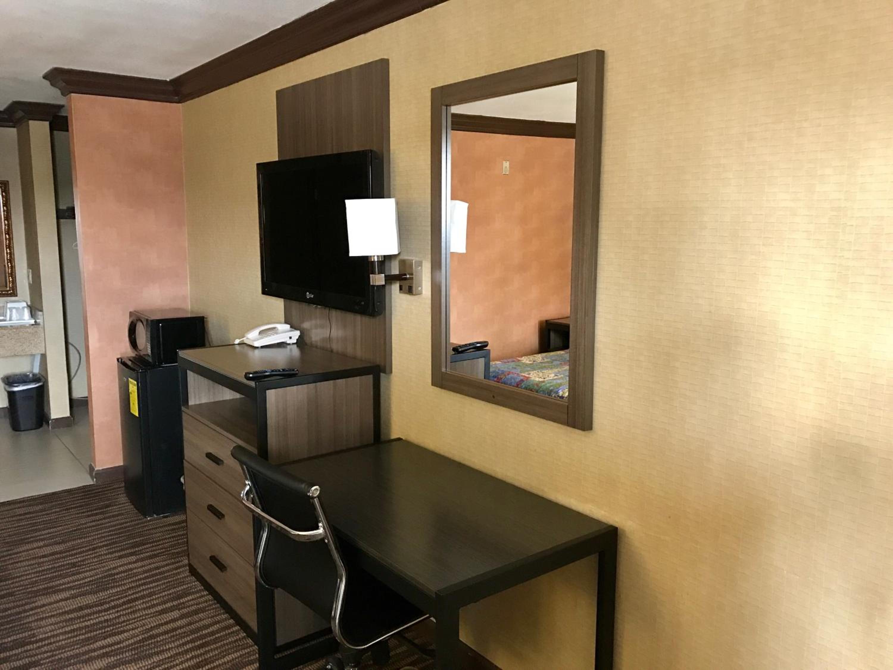 King Room - Non-Smoking