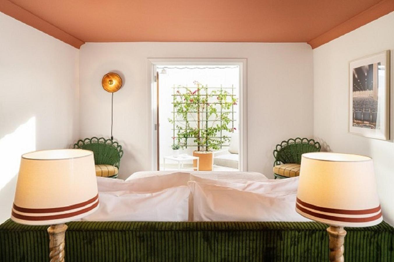 Queen Room with Balcony