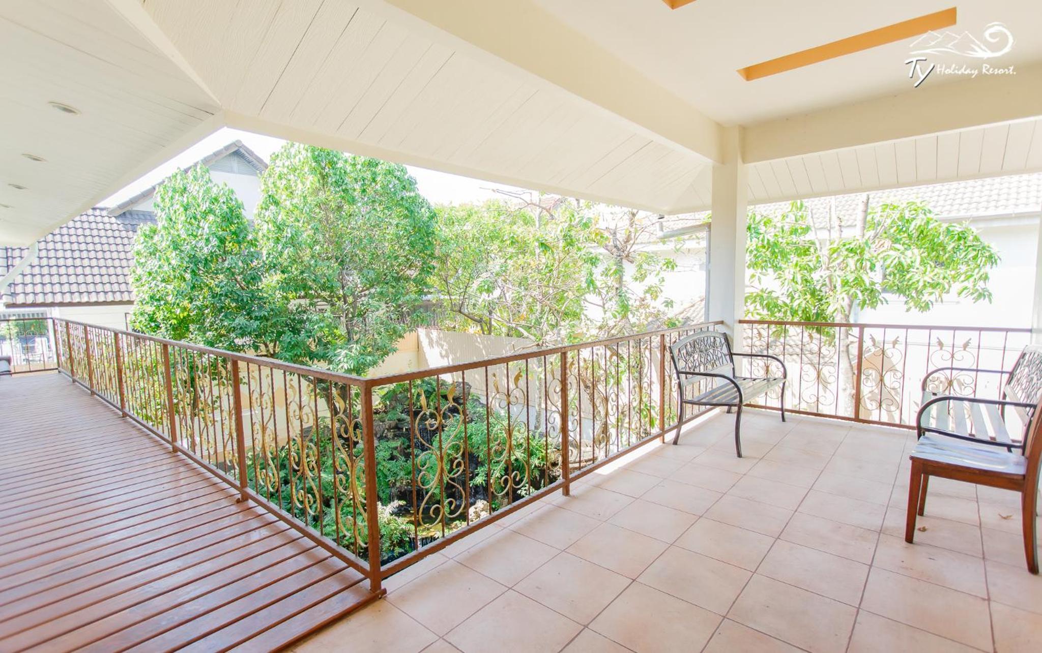 Nine-Bedroom Villa with Private Pool 227